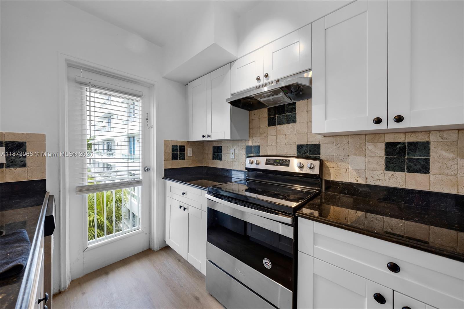 10001 W Bay Harbor Dr # 404