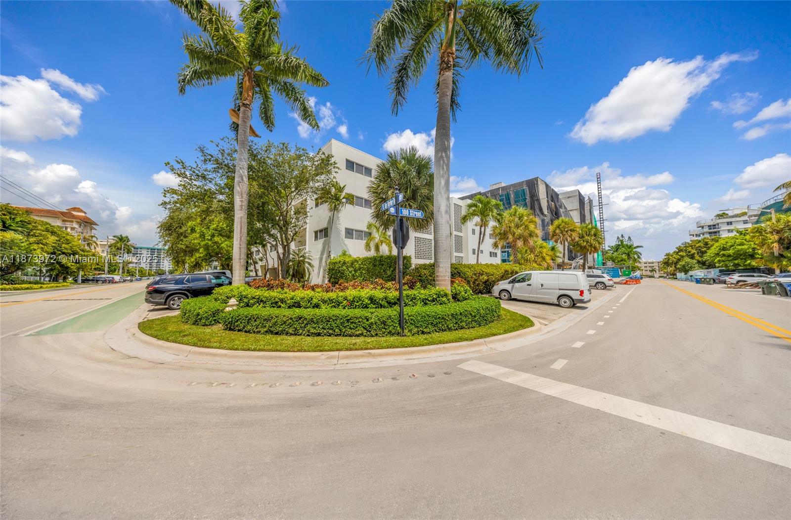 10001 W Bay Harbor Dr # 404