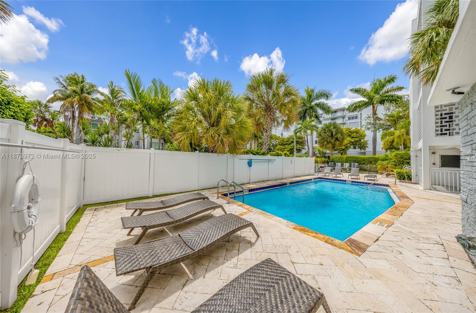 10001 W Bay Harbor Dr # 404