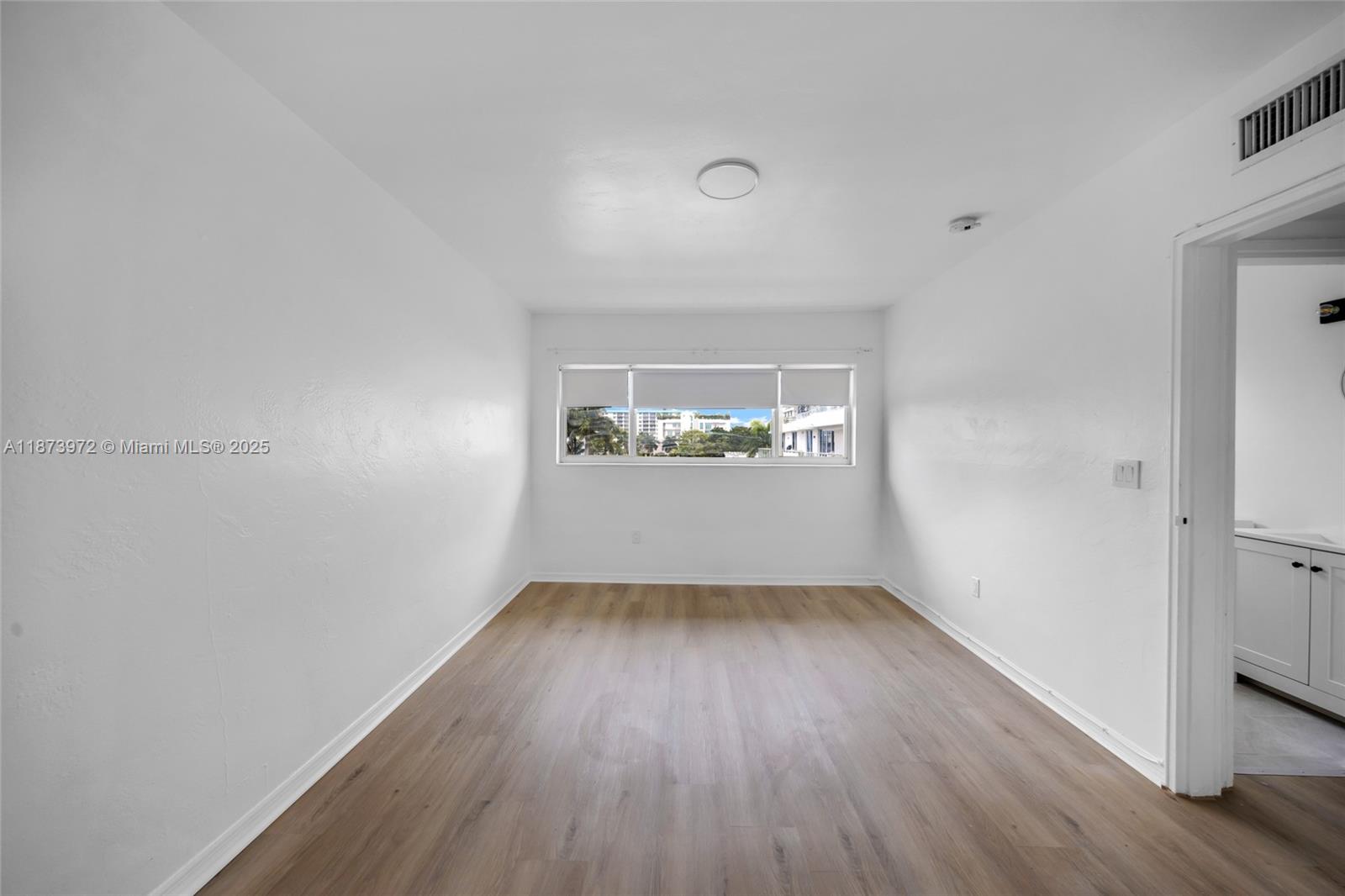 10001 W Bay Harbor Dr # 404