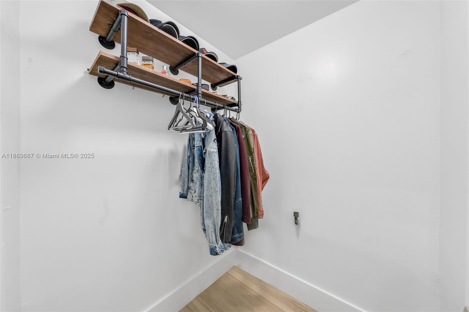 935 Euclid Ave # 5