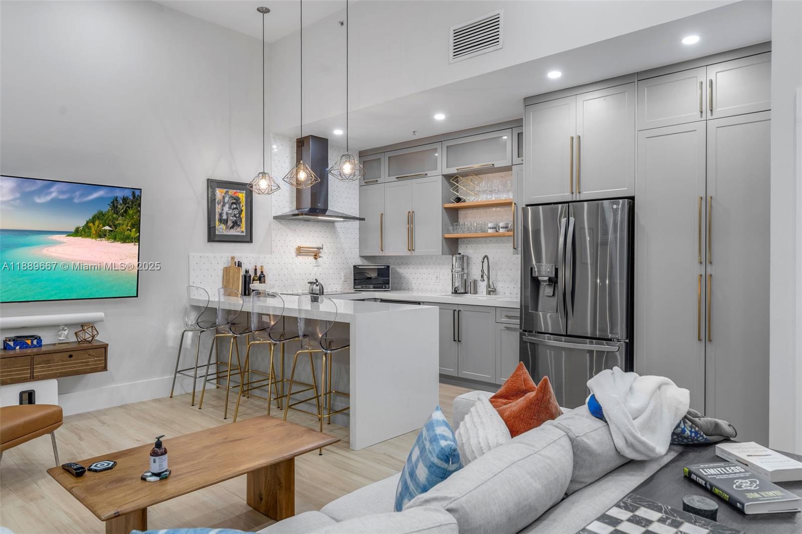 935 Euclid Ave # 5