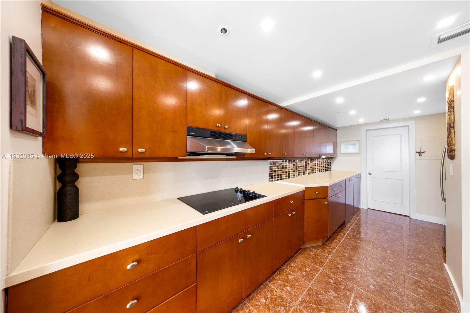 1581 Brickell Ave # 2104