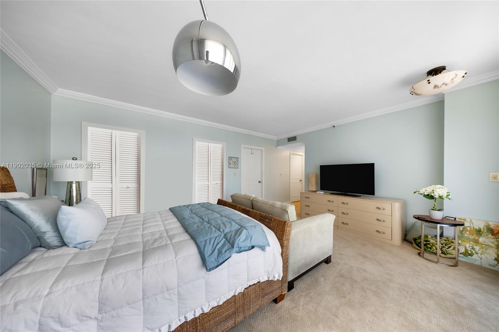 1581 Brickell Ave # 2104