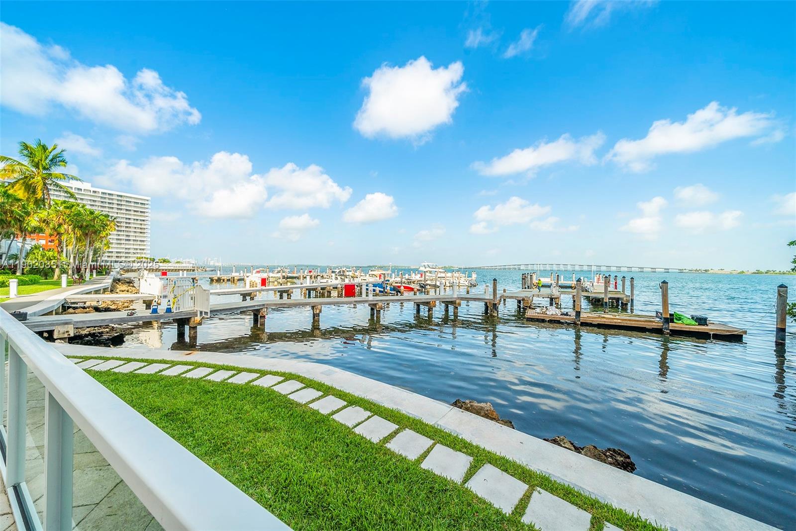 1581 Brickell Ave # 2104