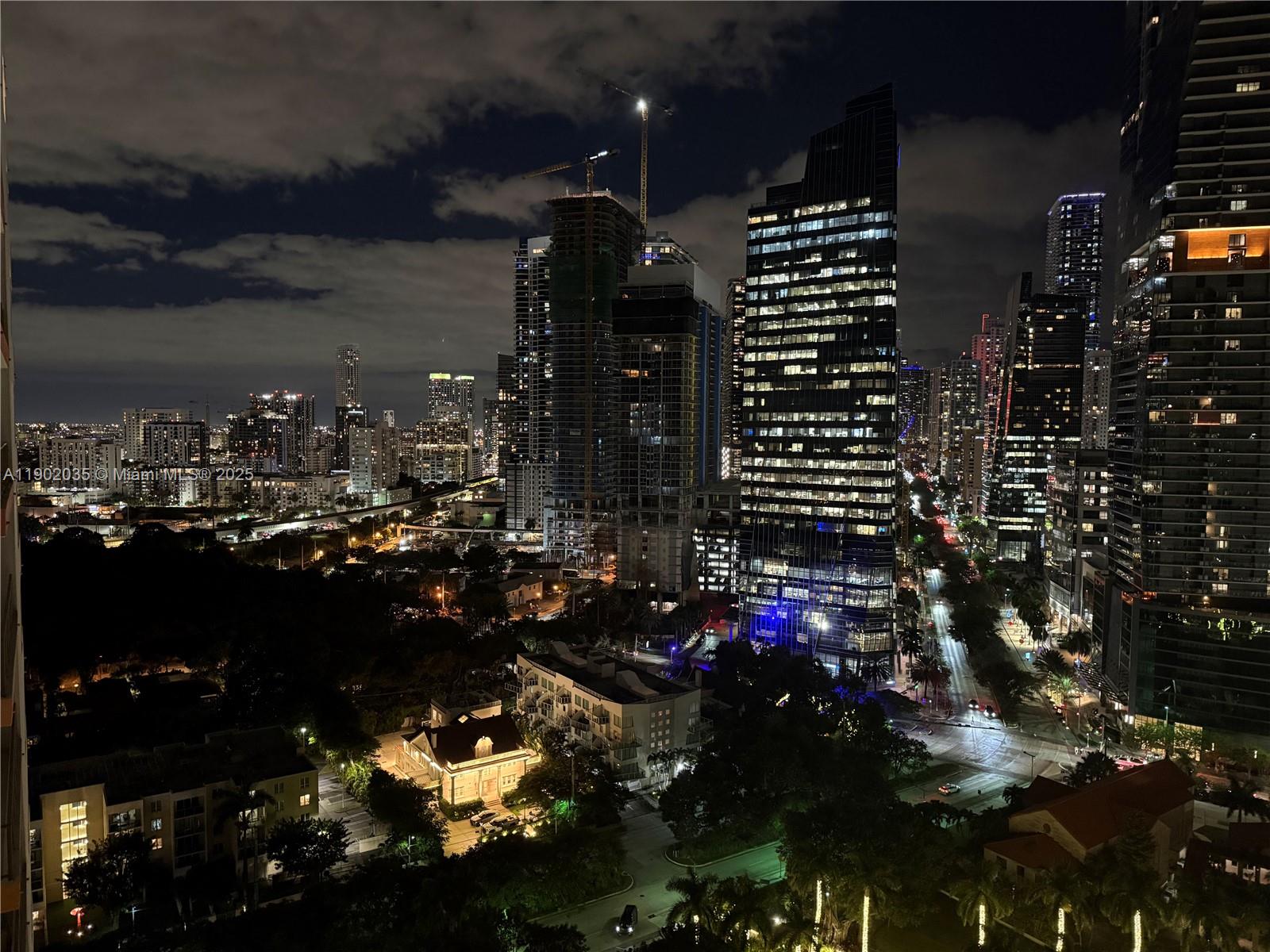 1581 Brickell Ave # 2104