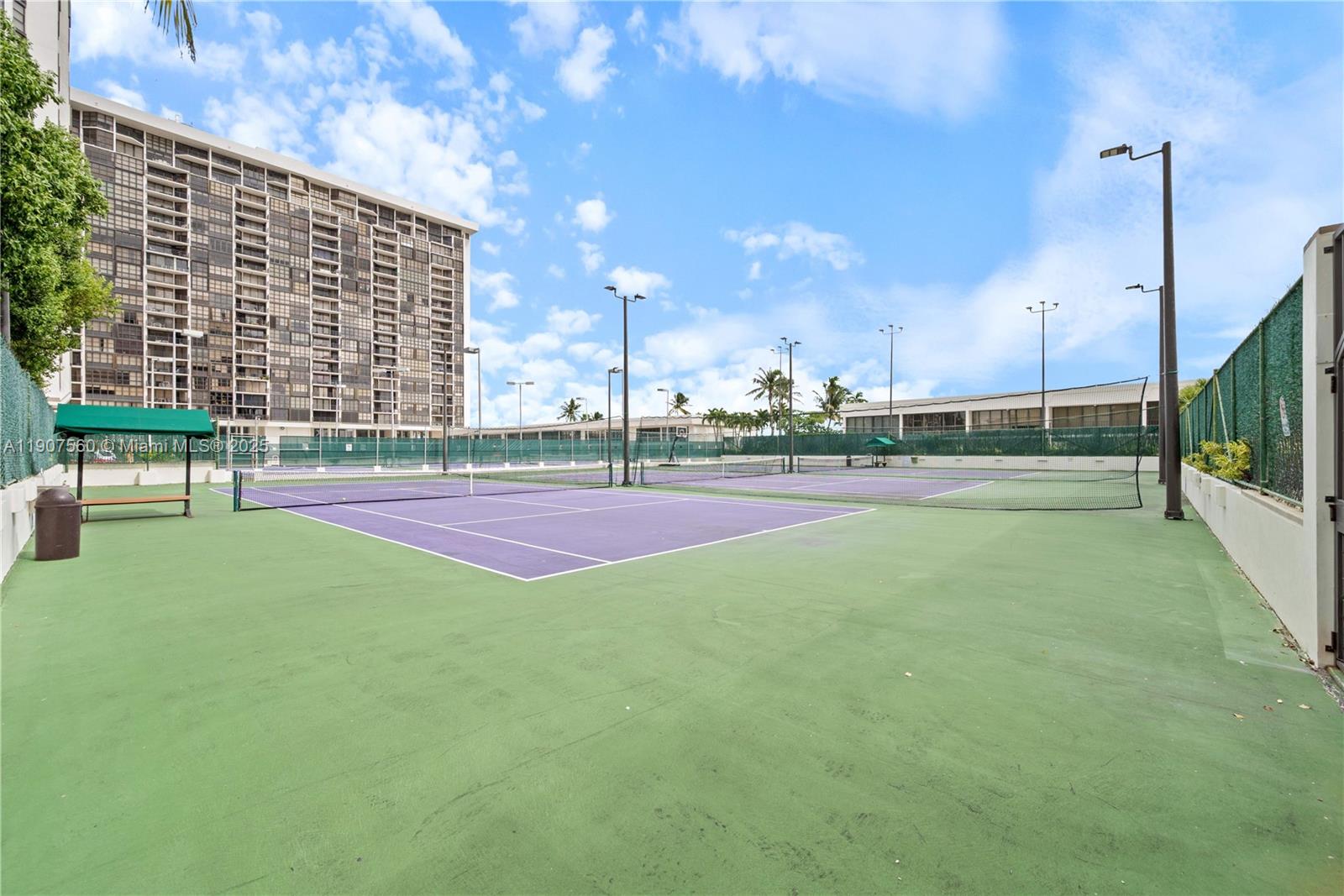 1925 Brickell Ave Unit: DPH3/4