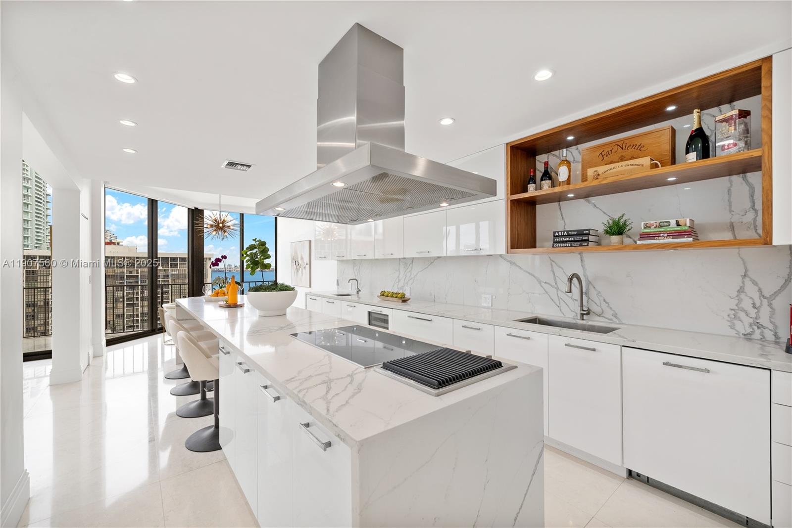 1925 Brickell Ave Unit: DPH3/4