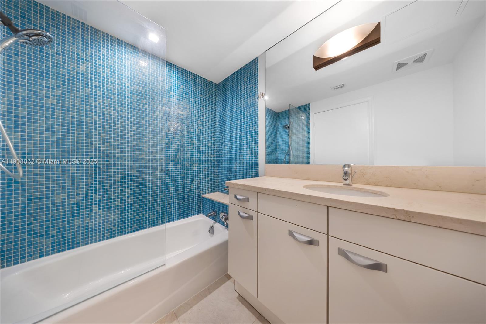 1545 Jefferson Ave # 103