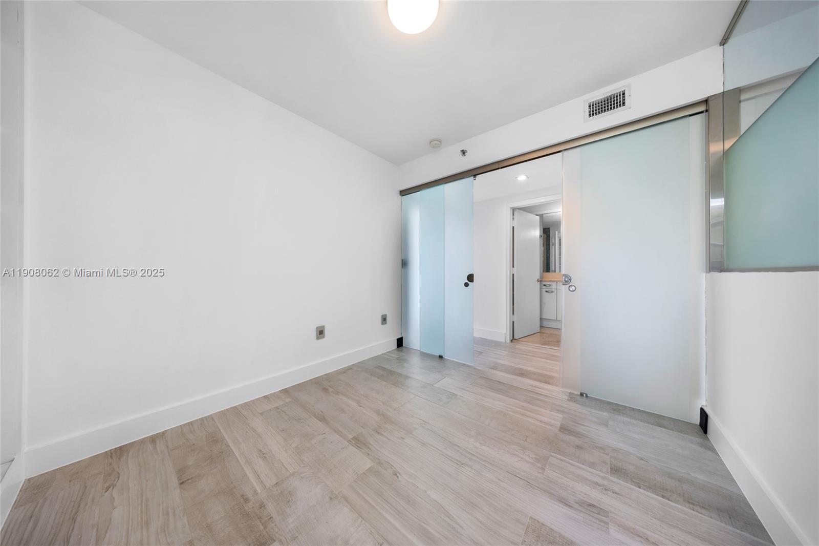 1545 Jefferson Ave # 103