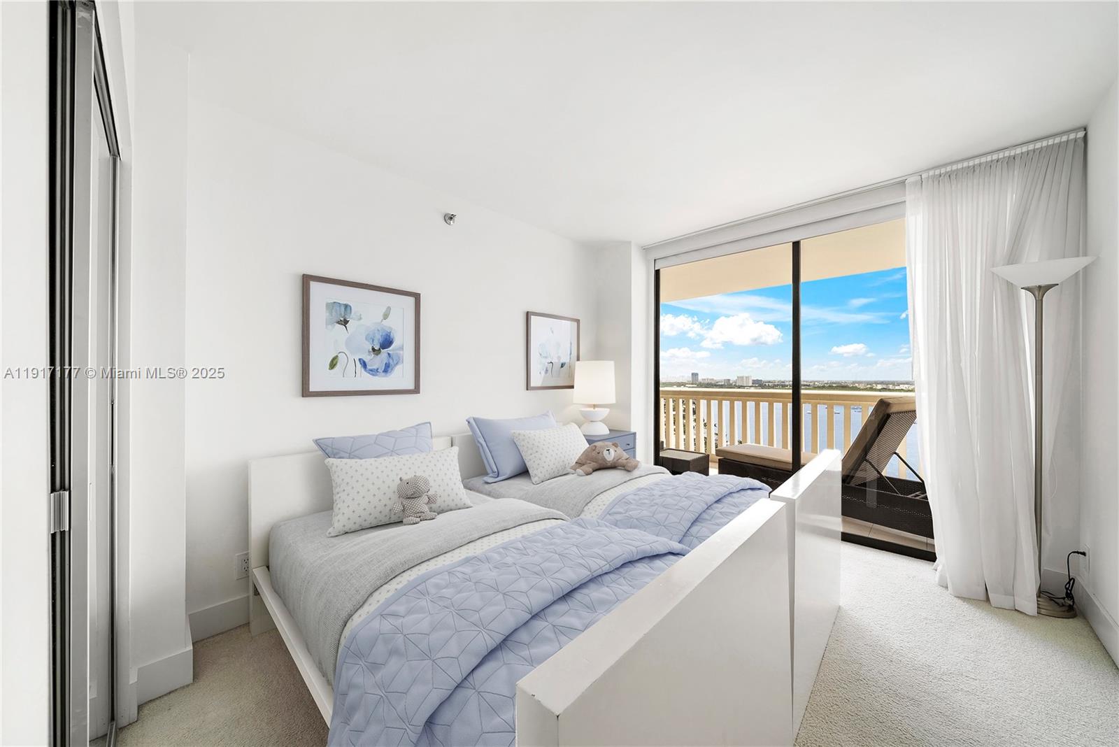 1000 W Island Blvd # 2407