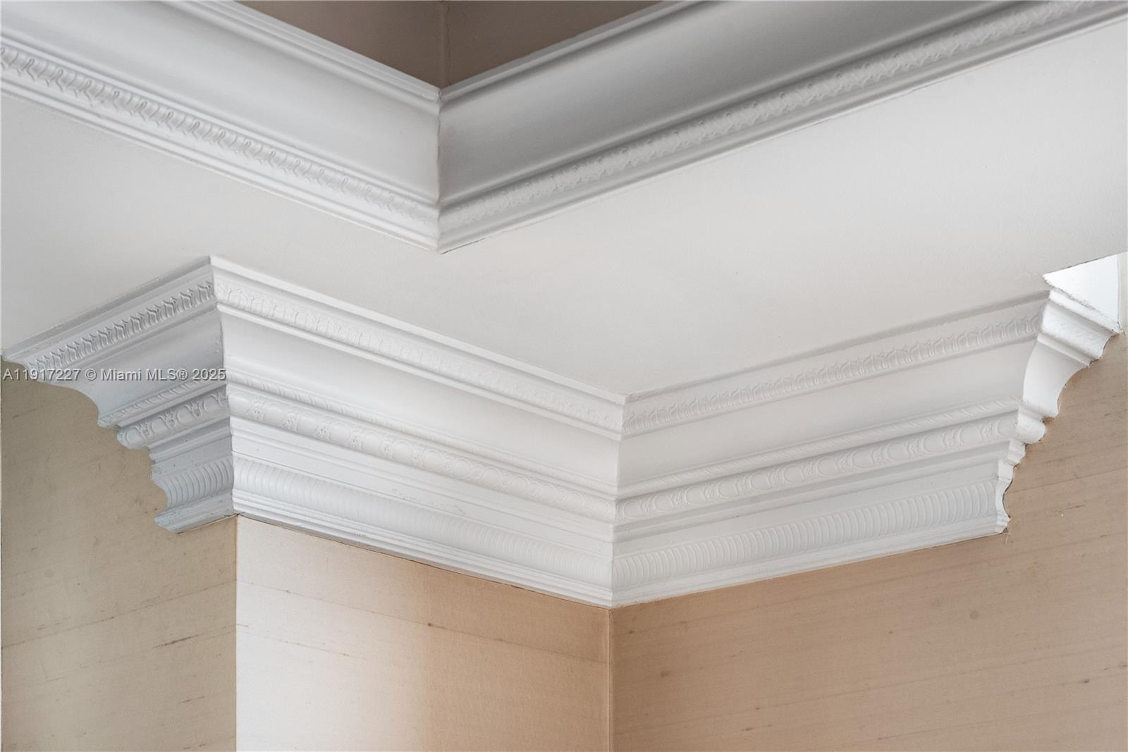 808 Brickell Key Dr # 1802