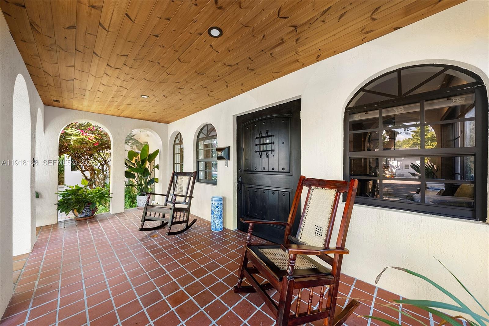 1650 SW 16th St