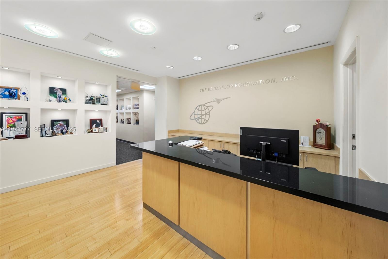 1680 Michigan Ave Unit: PH1A-PH1D