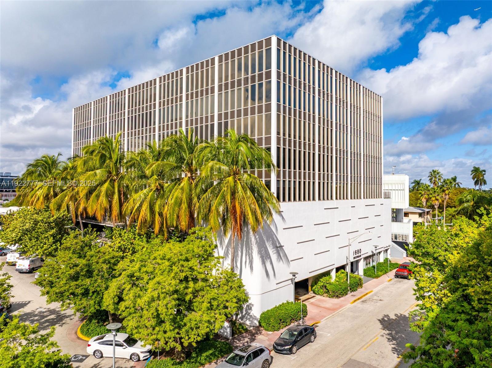 1680 Michigan Ave Unit: PH1A-PH1D