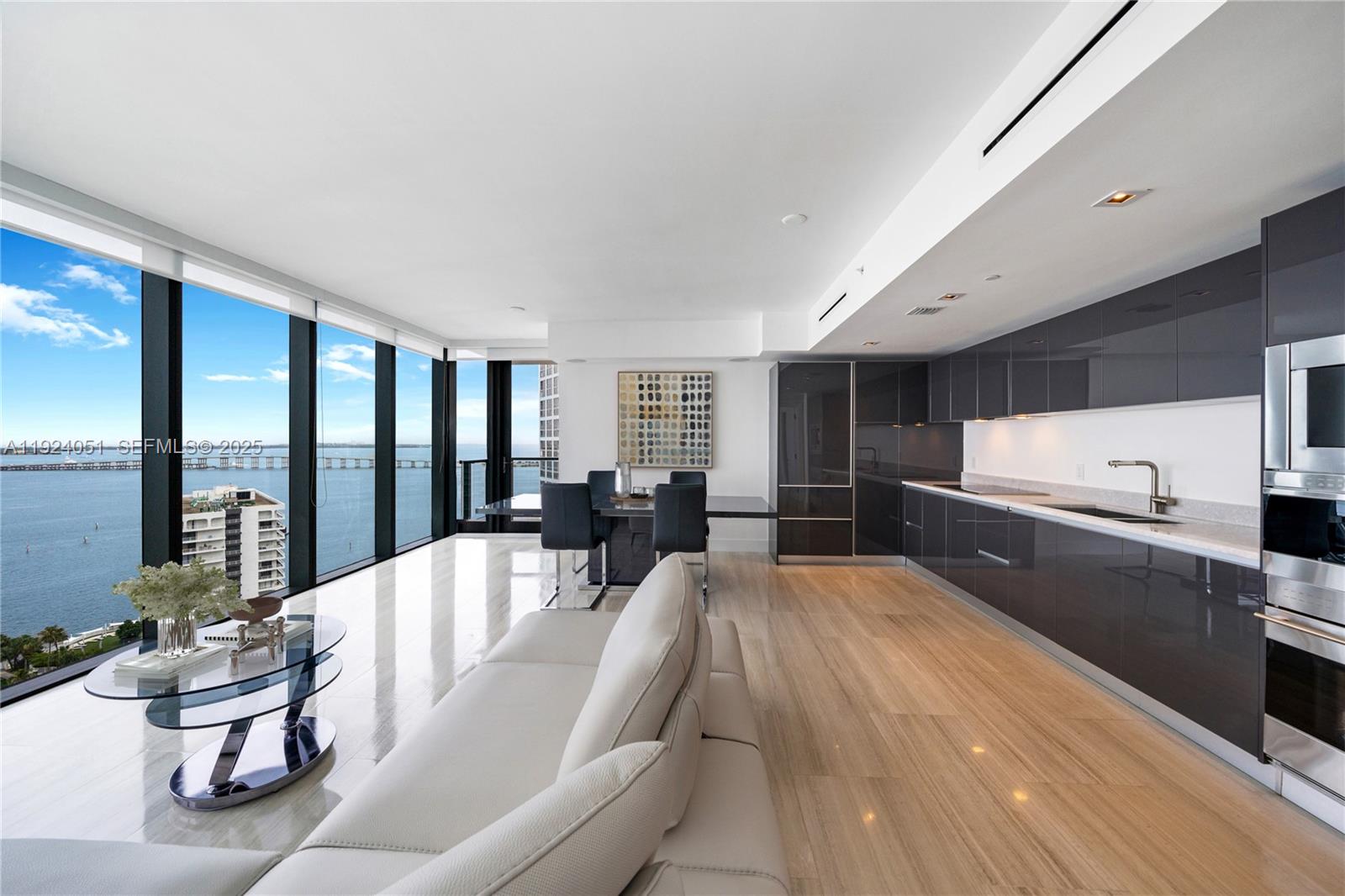 1451 Brickell Ave # 2003