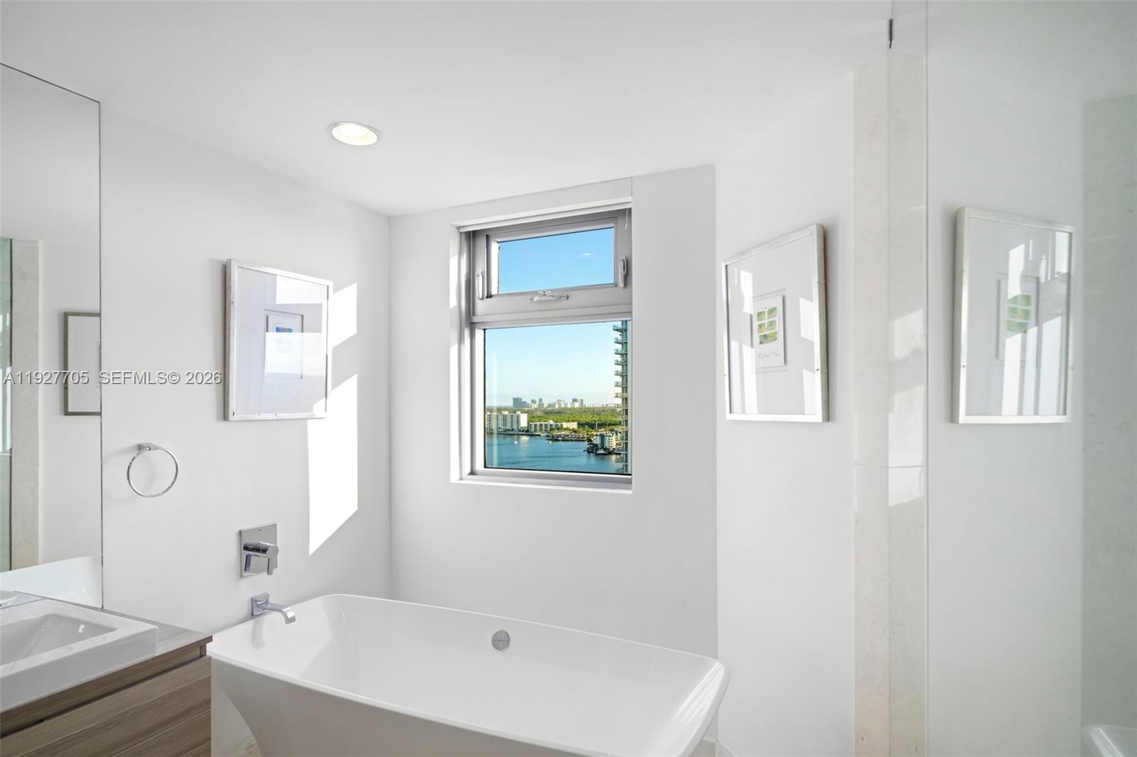 17301 Biscayne Blvd # 1803