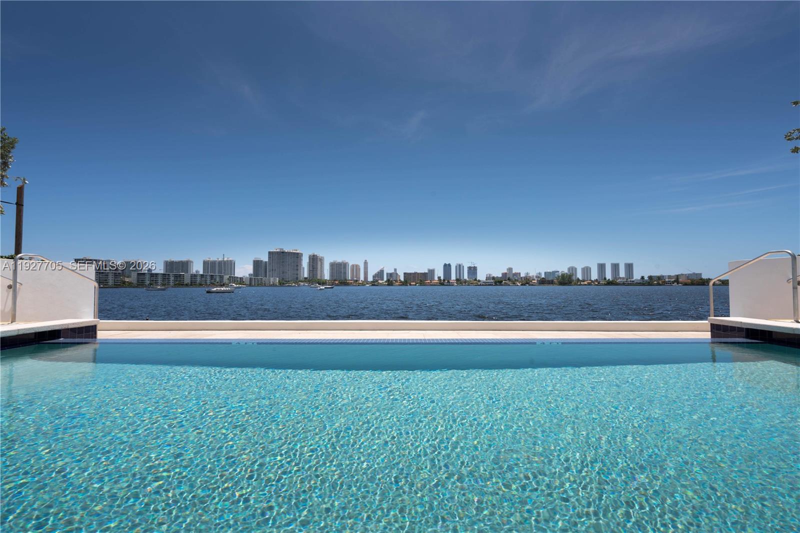 17301 Biscayne Blvd # 1803