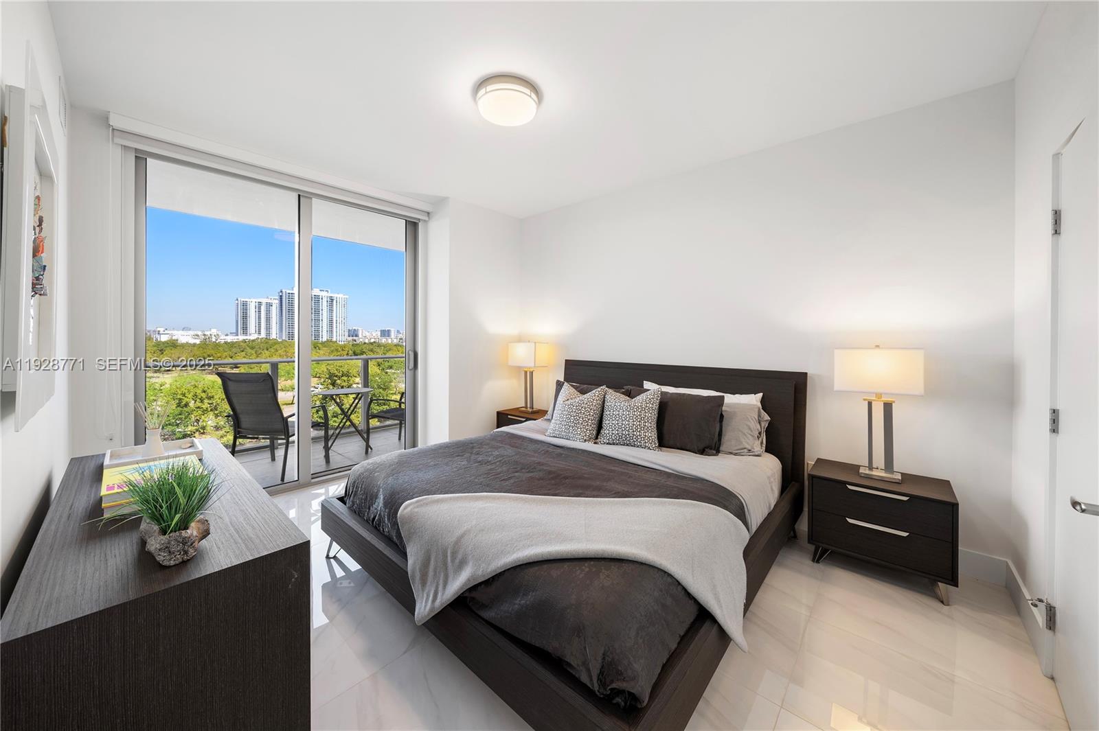 16385 Biscayne Blvd # 503