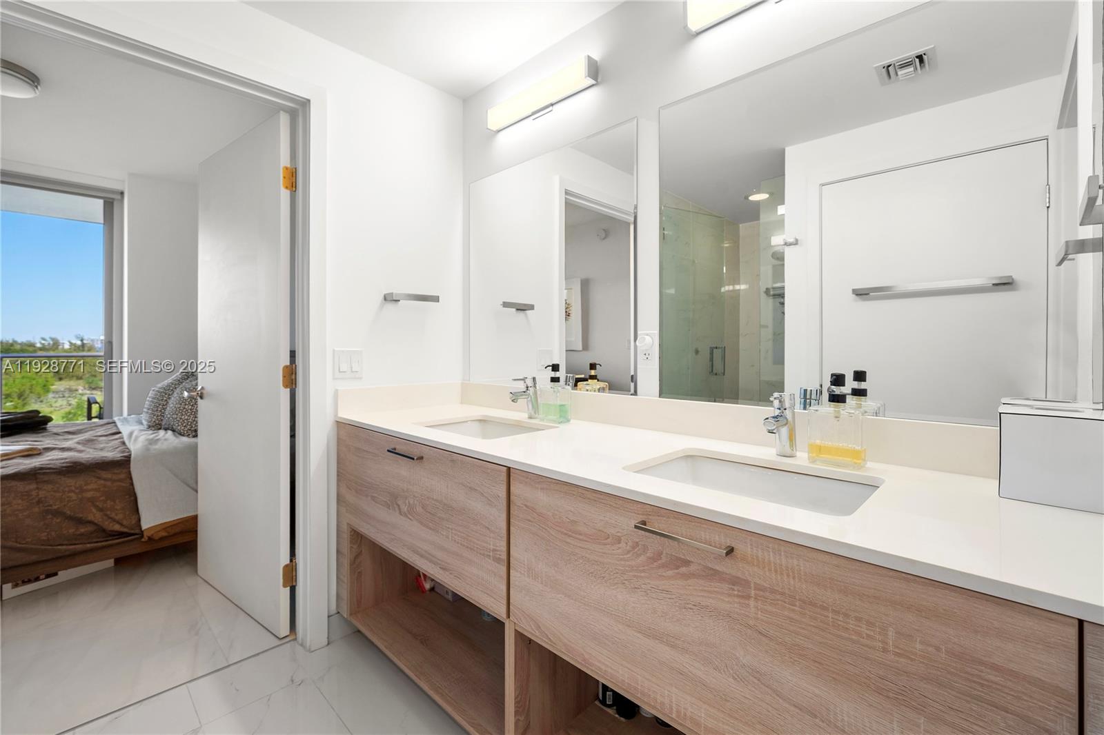 16385 Biscayne Blvd # 503