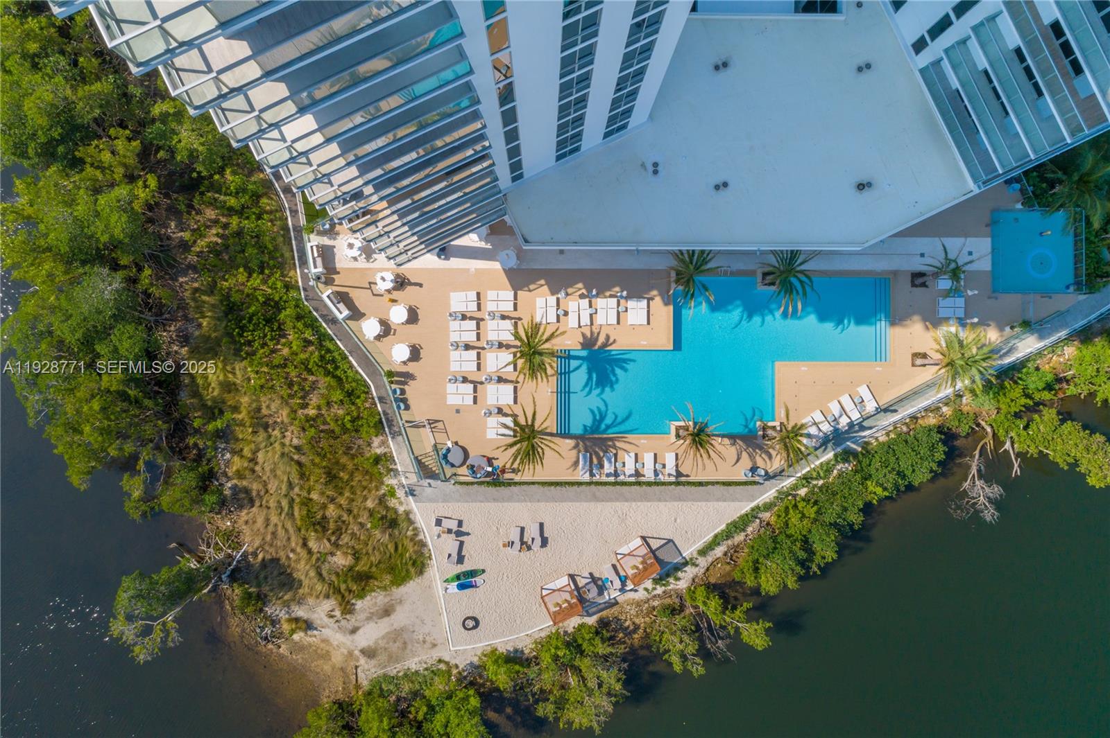 16385 Biscayne Blvd # 503