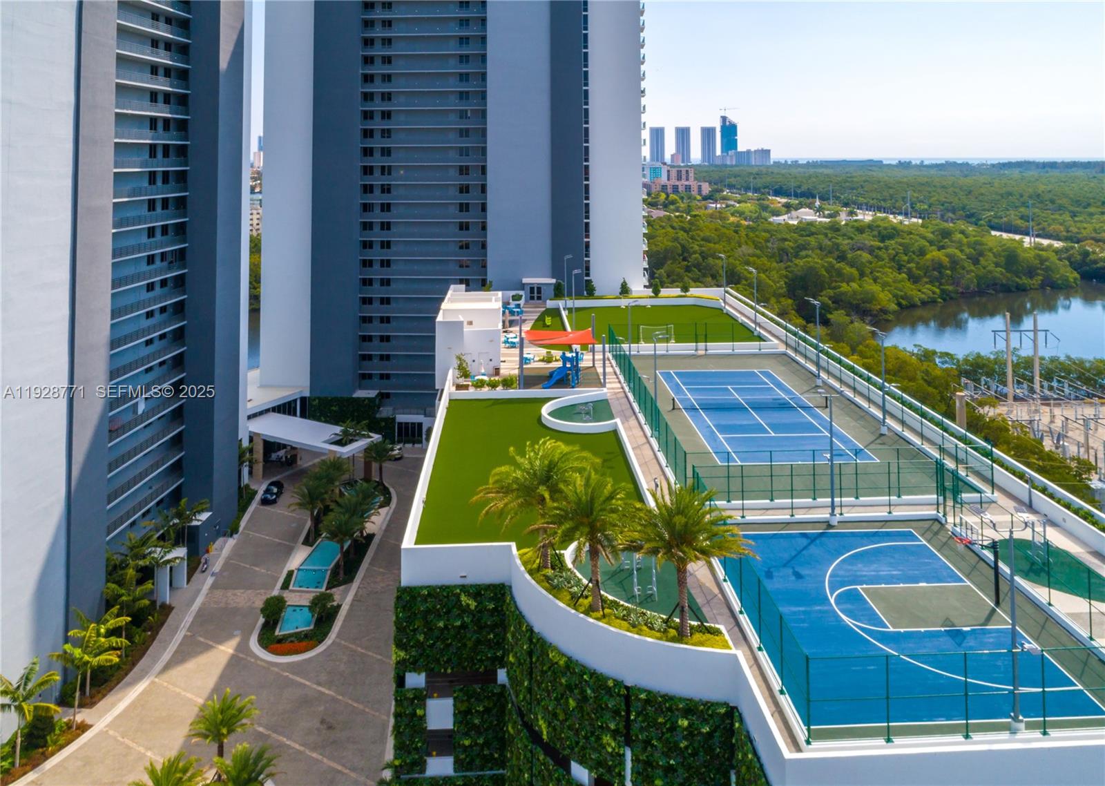 16385 Biscayne Blvd # 503