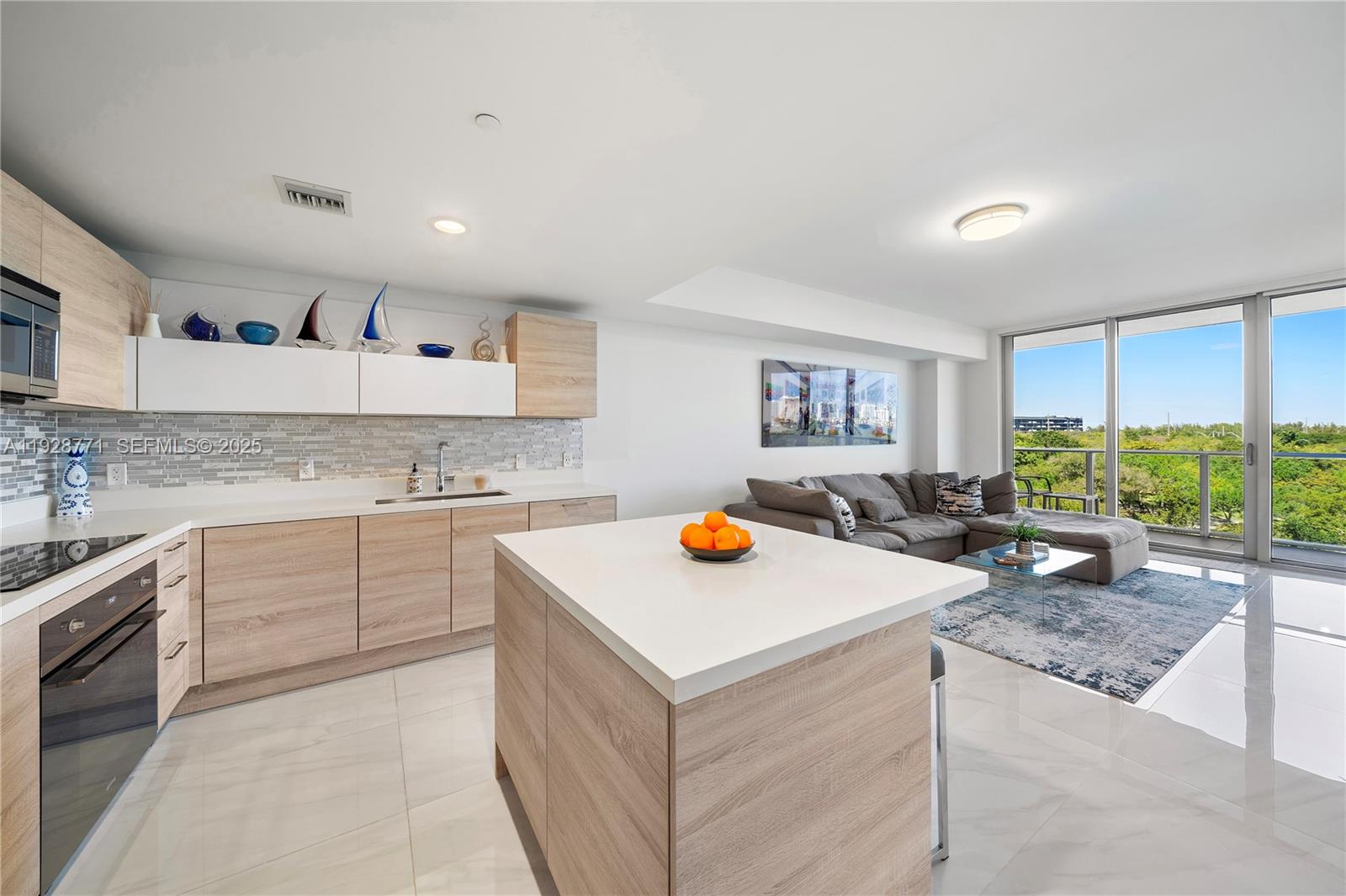 16385 Biscayne Blvd # 503