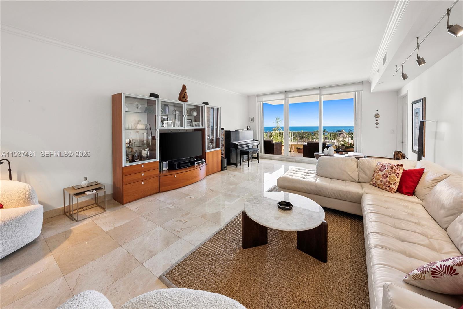 781 Crandon Blvd # 804