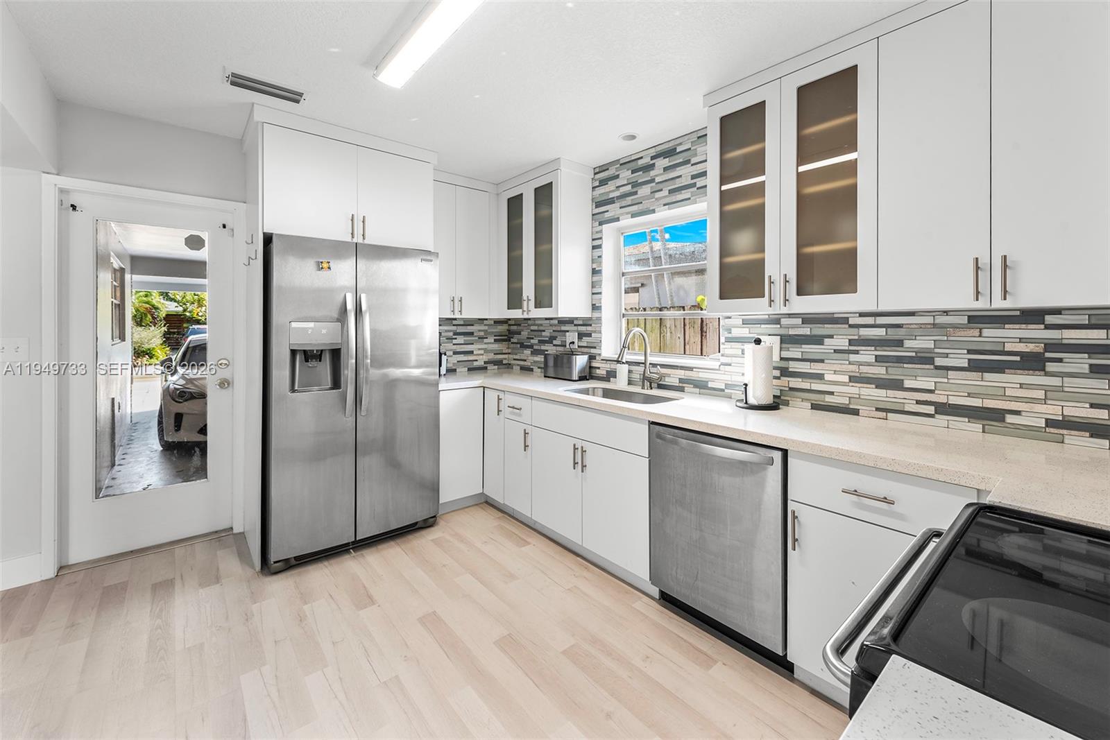 81 NE 47th St