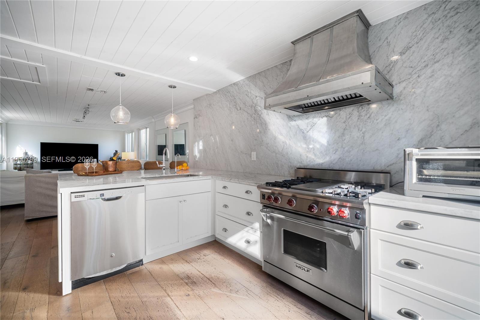 463 W 62nd St