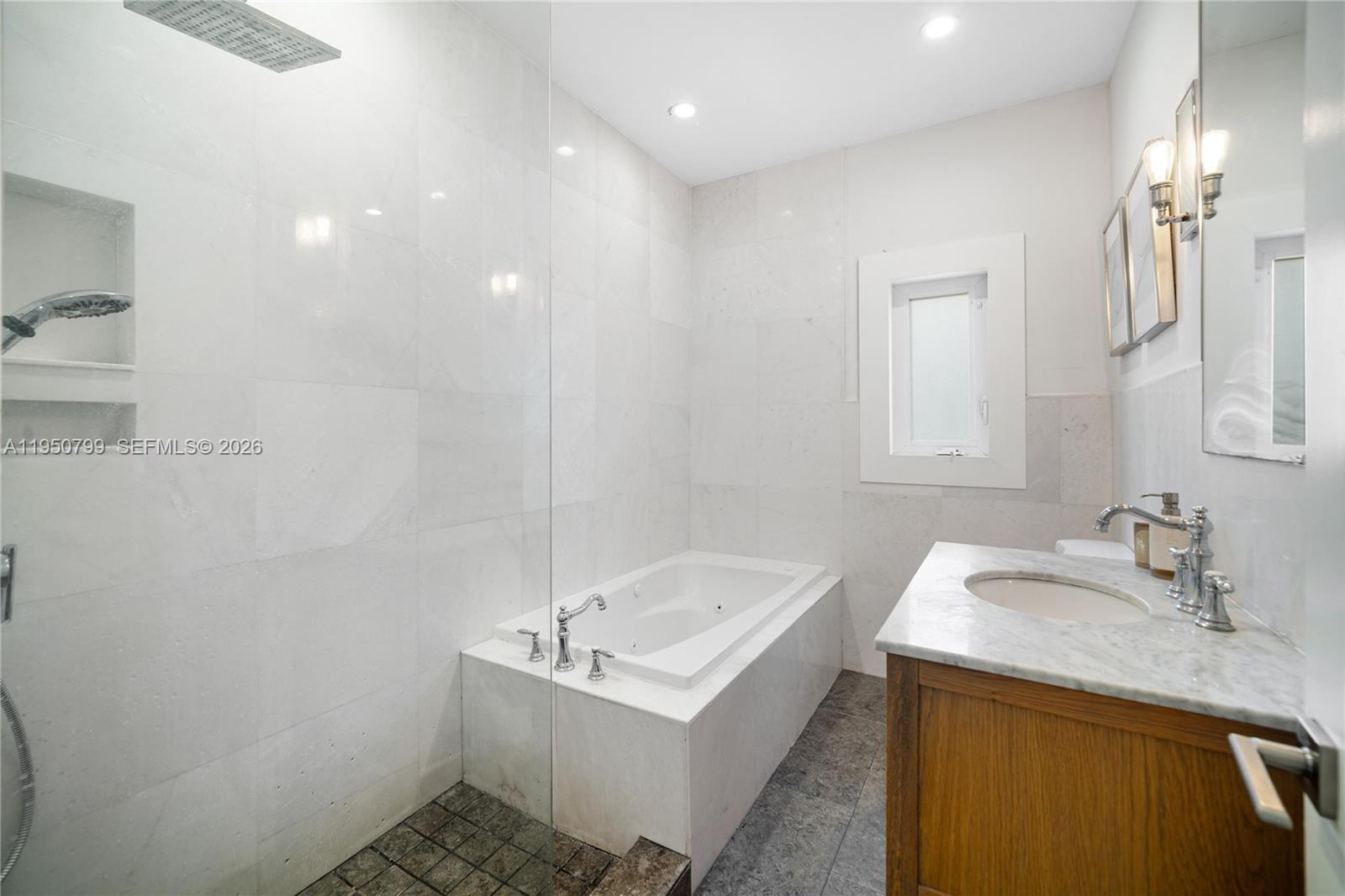 463 W 62nd St