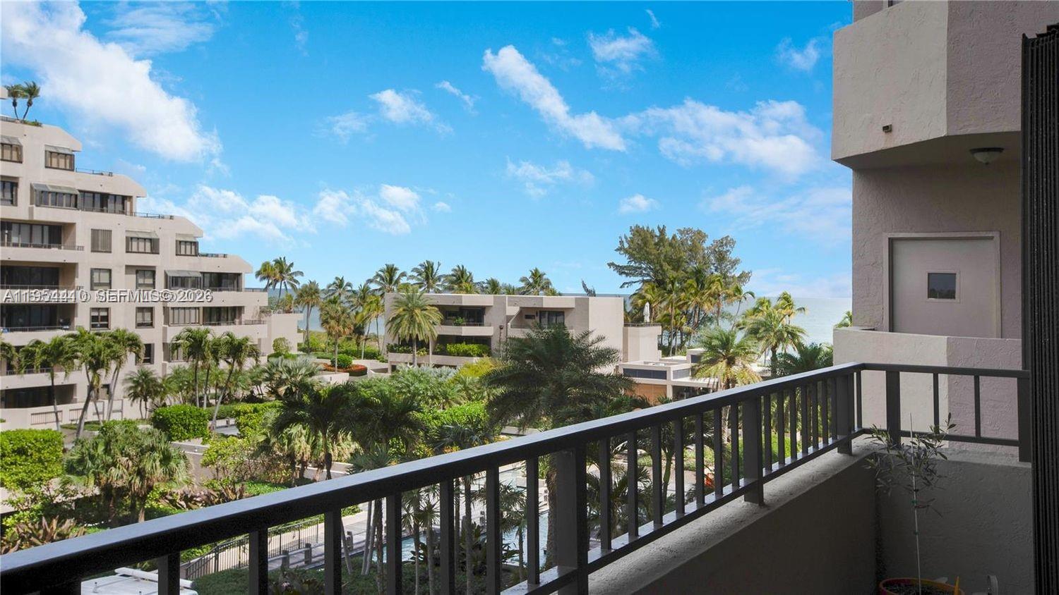 201 Crandon Blvd # 432