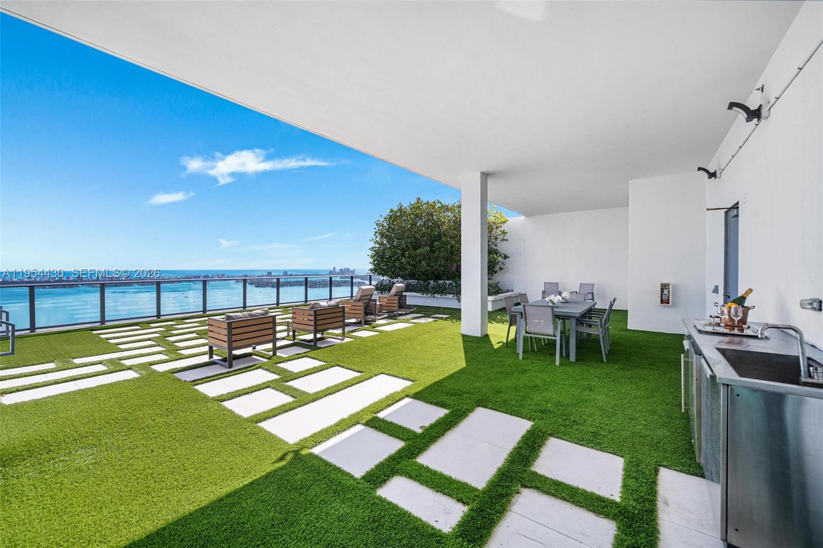 3131 NE 7th Ave Unit: UPH5303