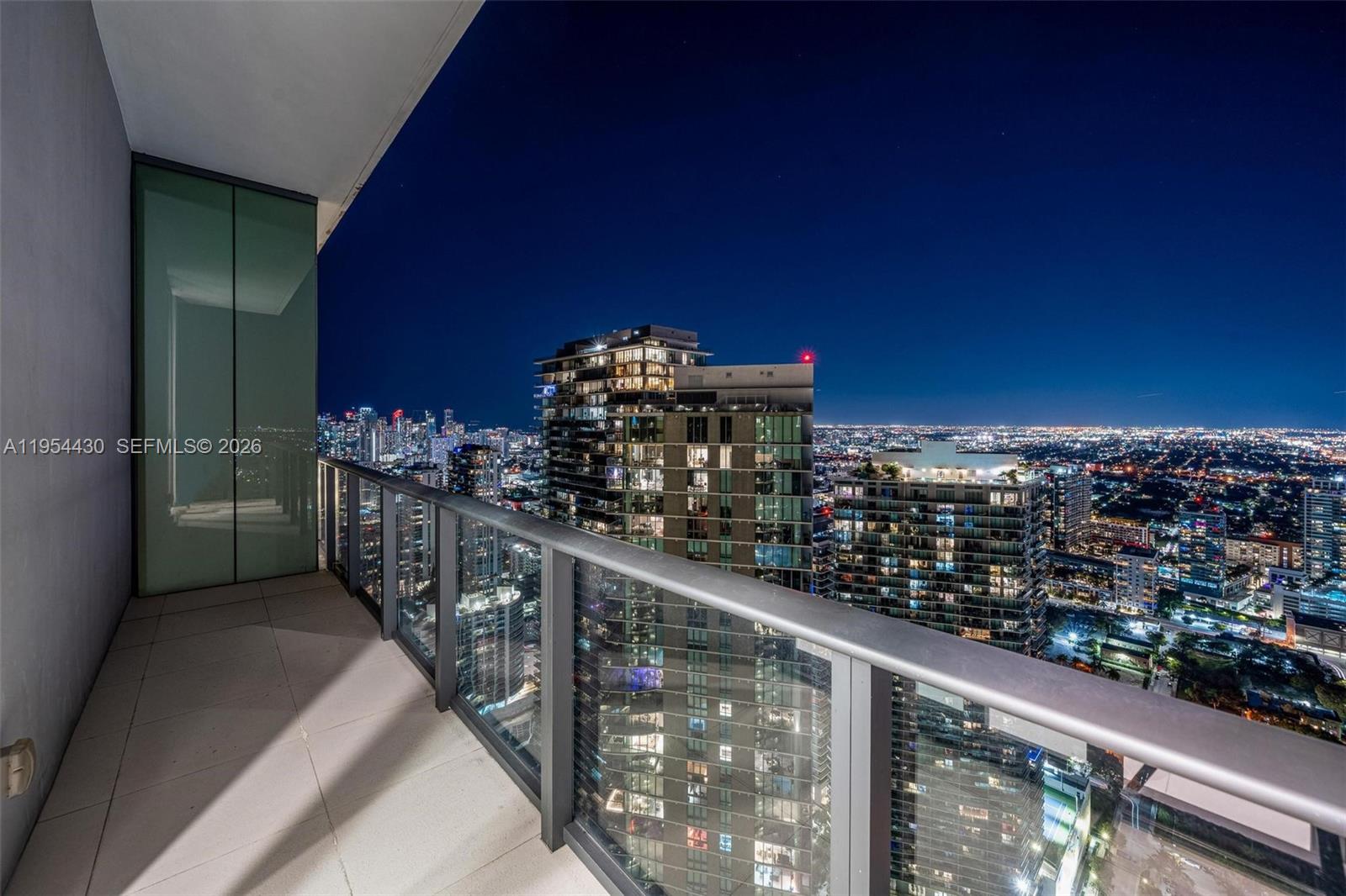 3131 NE 7th Ave Unit: UPH5303