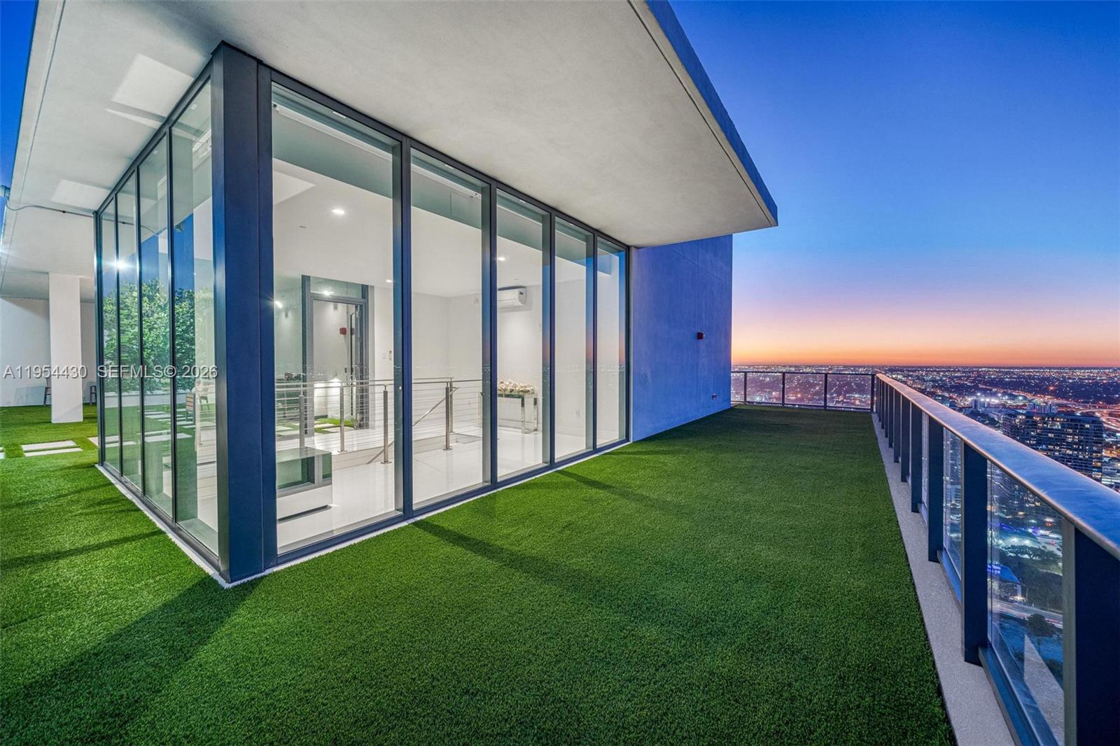 3131 NE 7th Ave Unit: UPH5303