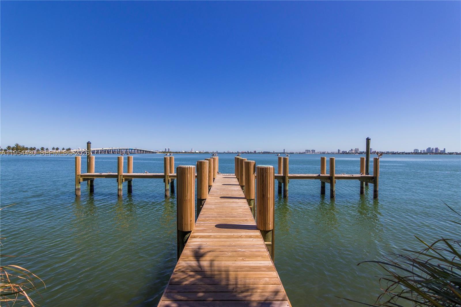 3131 NE 7th Ave Unit: UPH5303