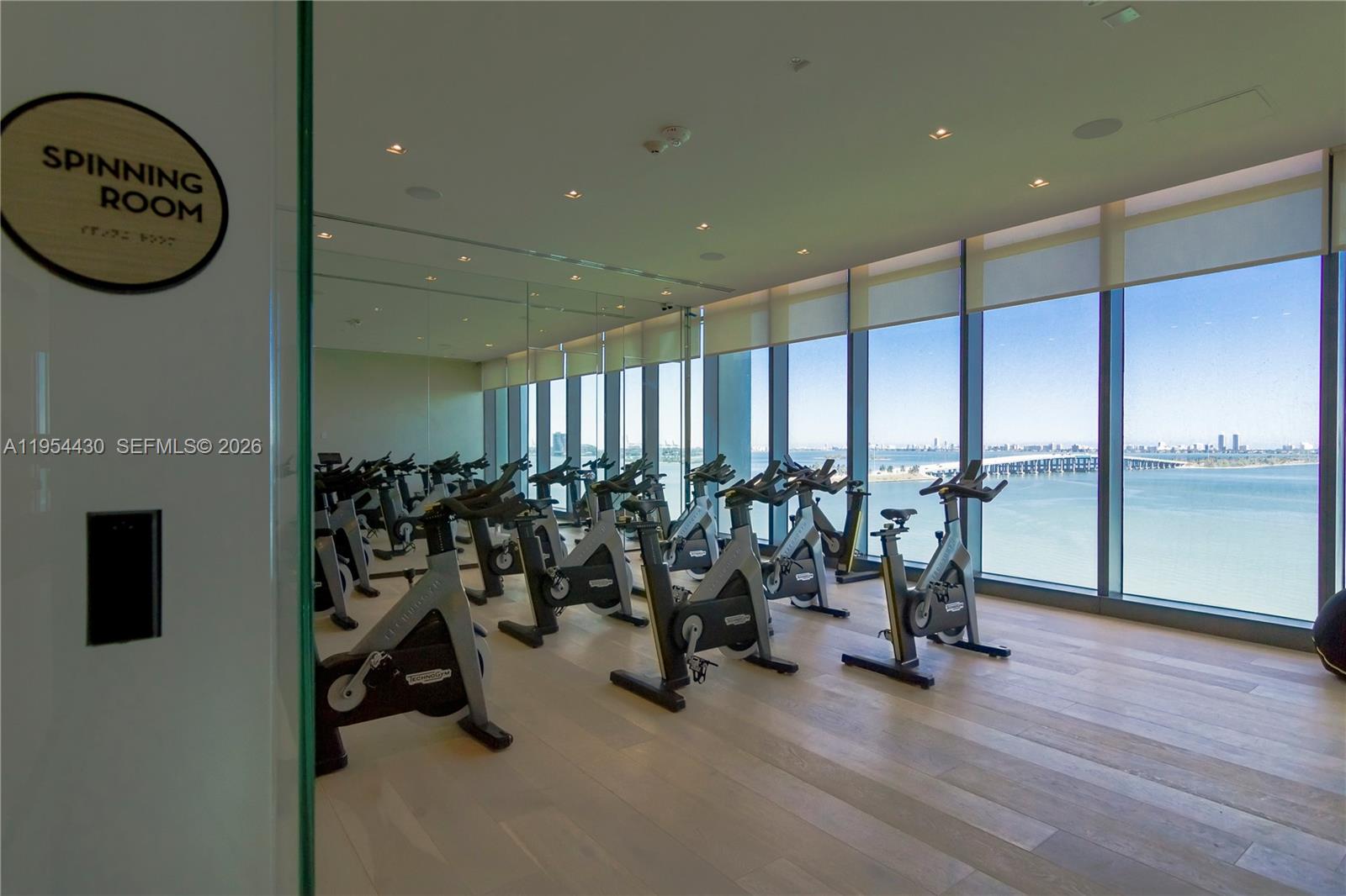 3131 NE 7th Ave Unit: UPH5303