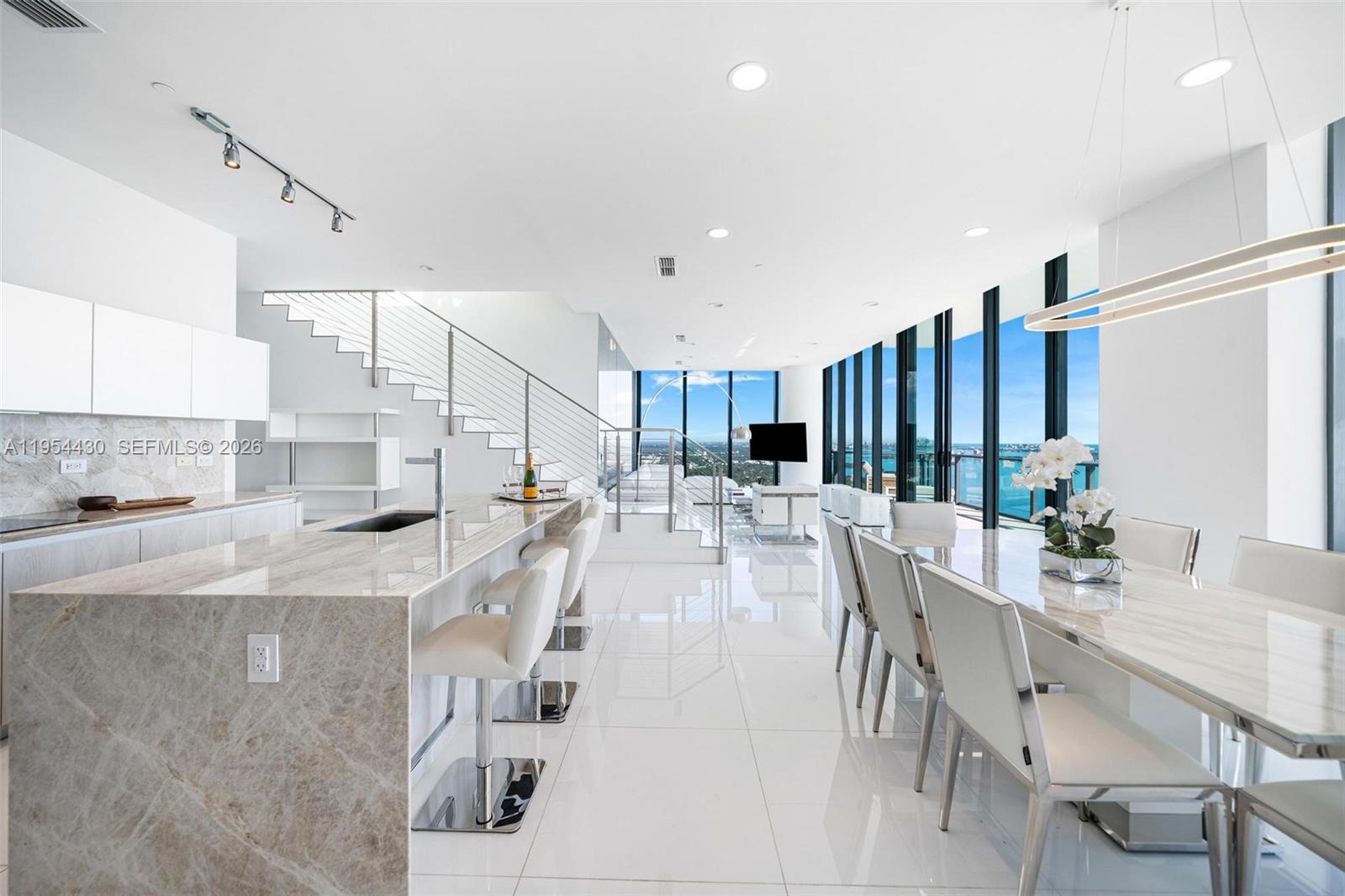 3131 NE 7th Ave Unit: UPH5303