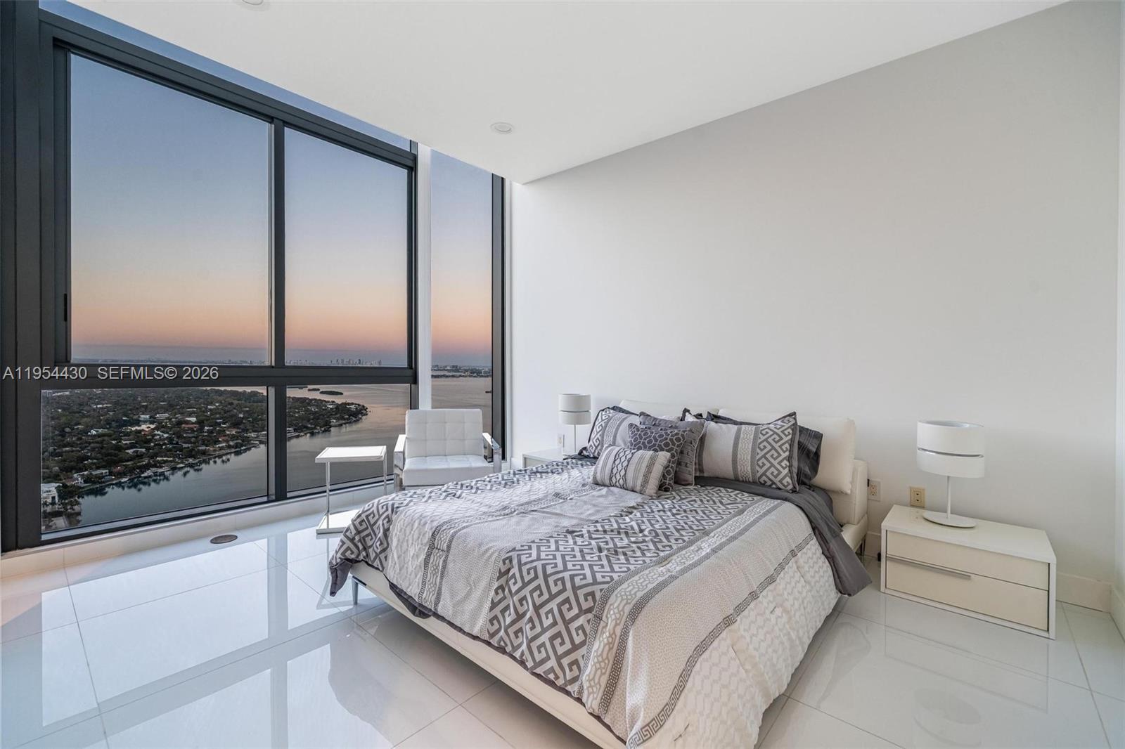 3131 NE 7th Ave Unit: UPH5303