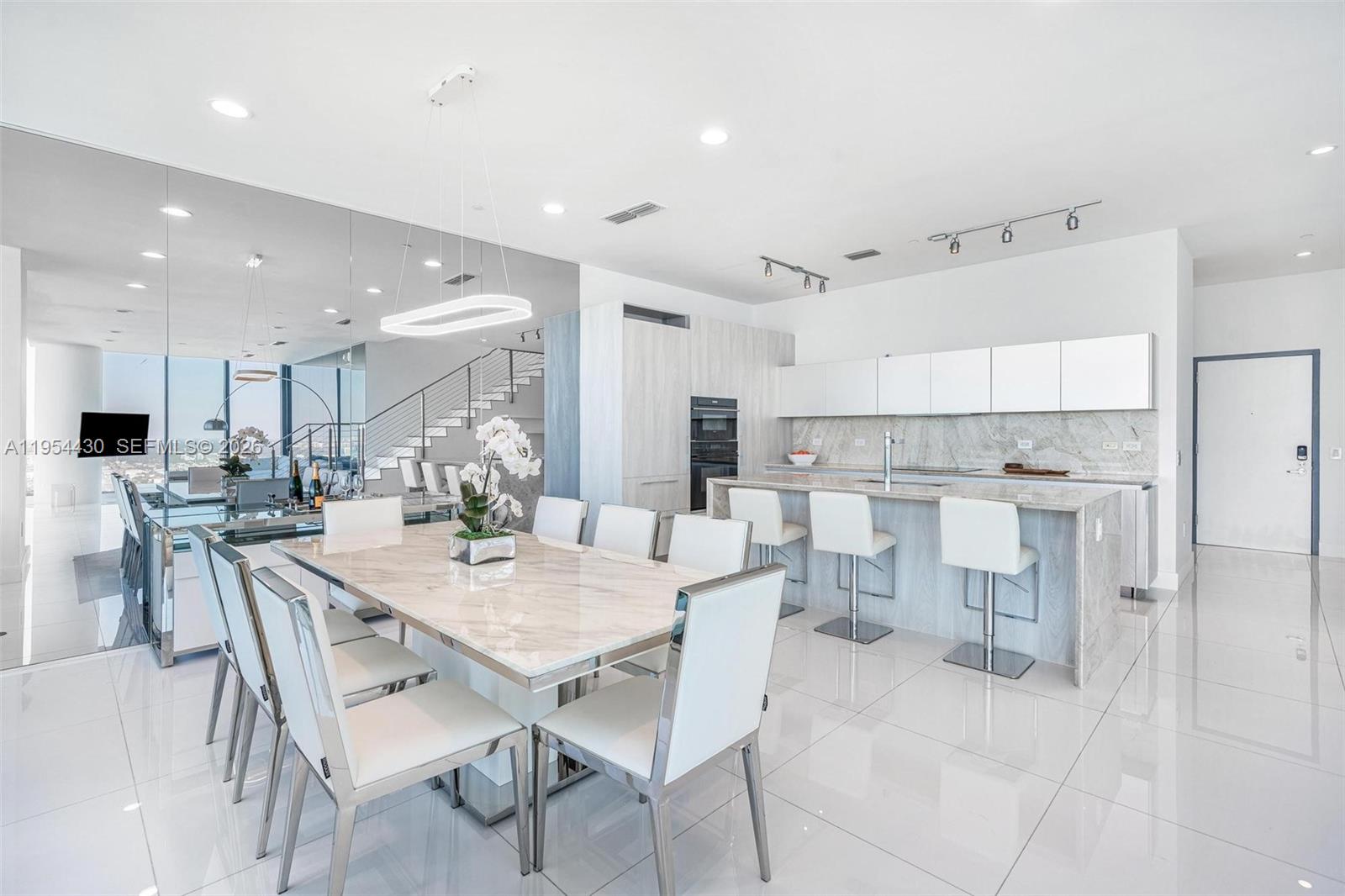 3131 NE 7th Ave Unit: UPH5303