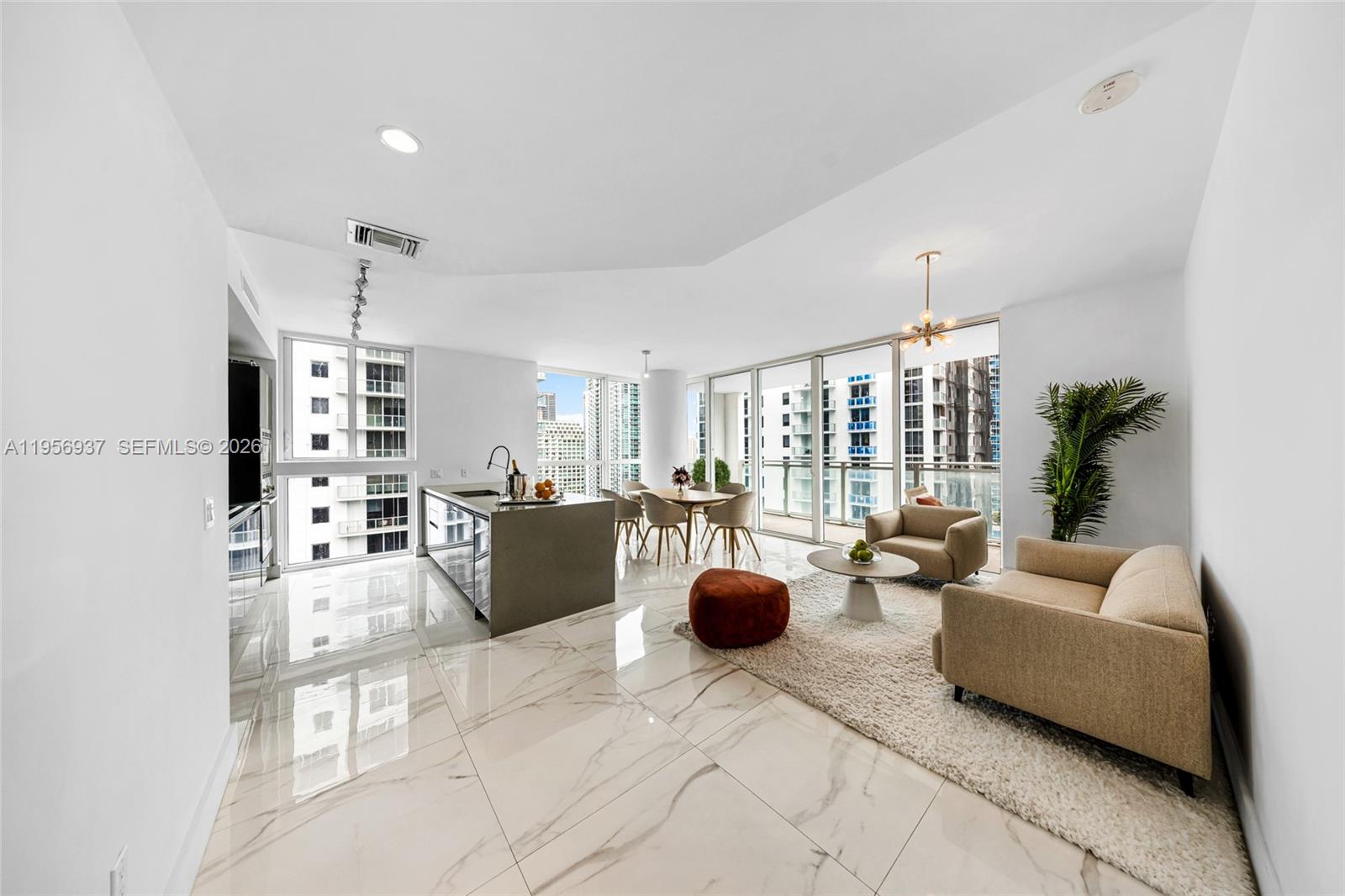 1080 Brickell Ave # 2708