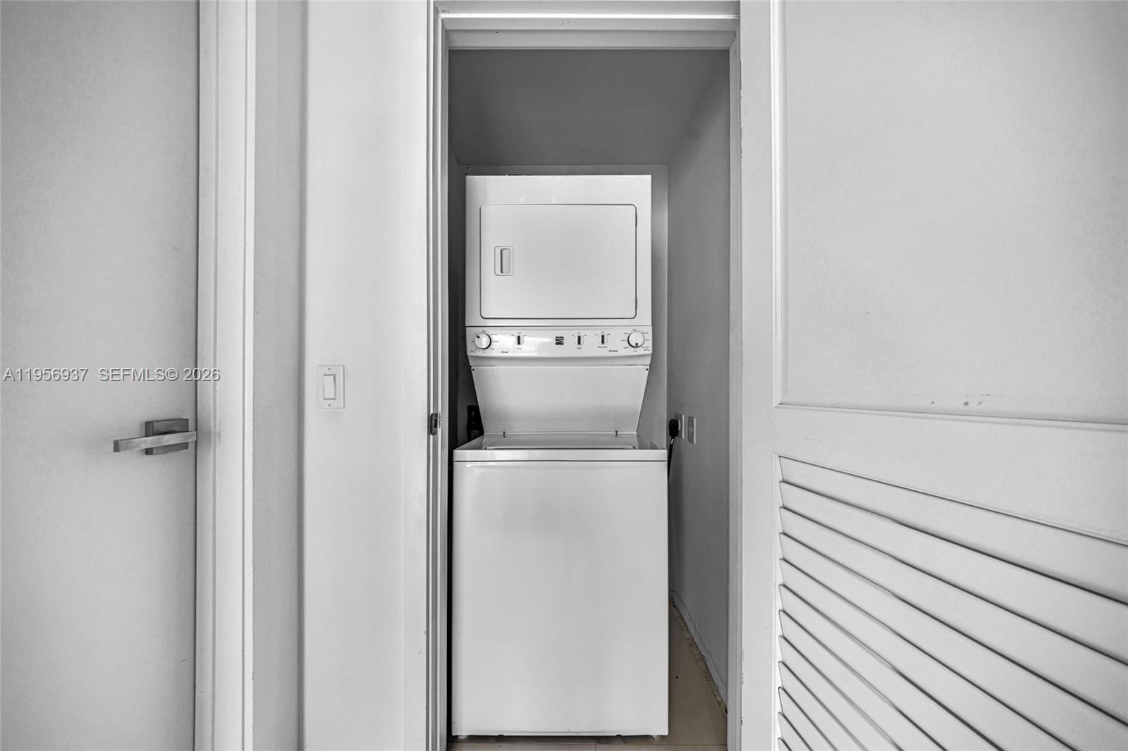 1080 Brickell Ave # 2708