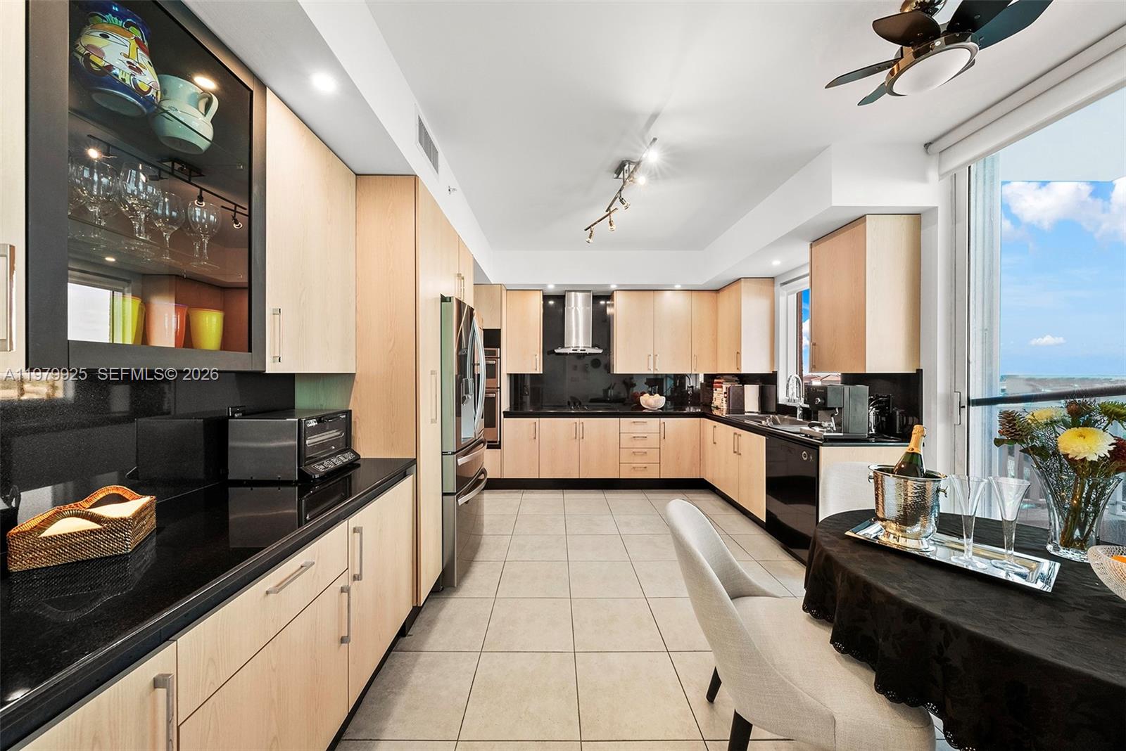 781 Crandon Blvd # 804