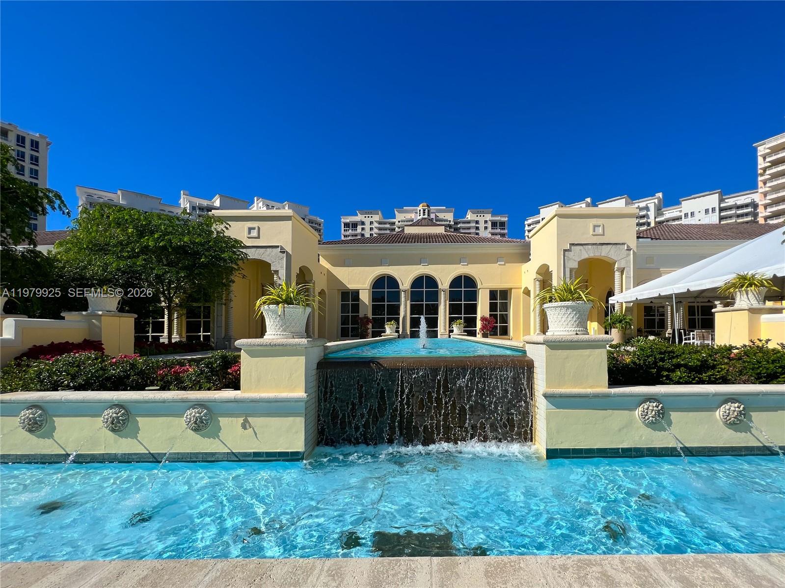 781 Crandon Blvd # 804