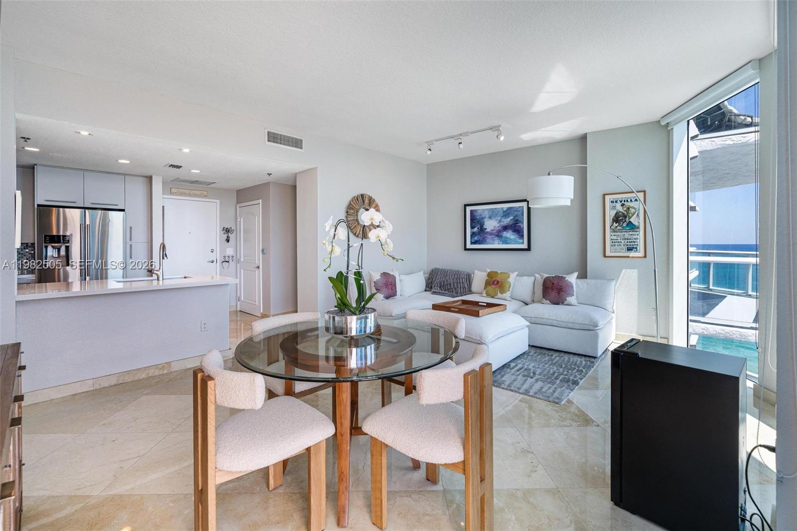 6515 Collins Ave # 1507