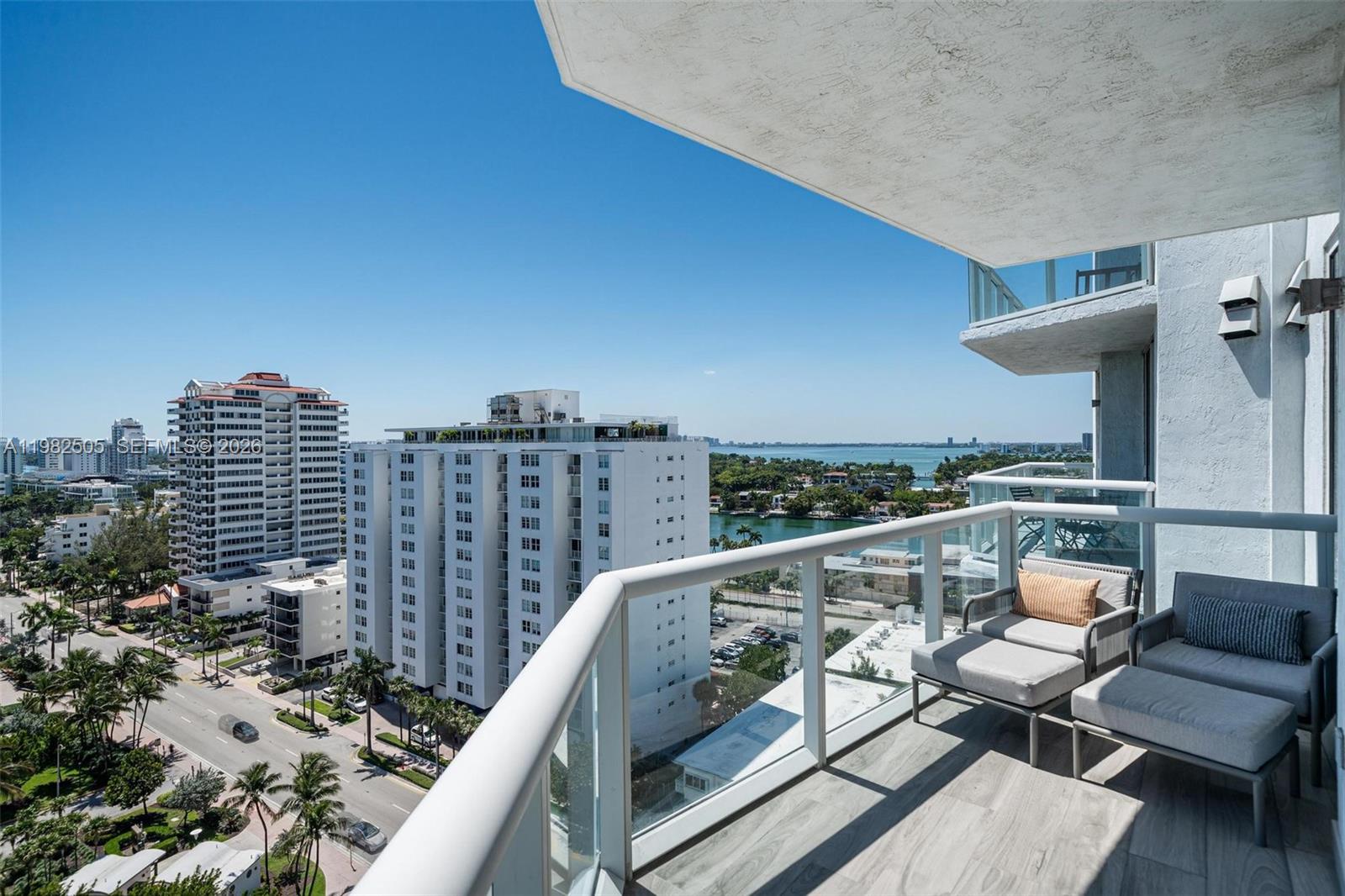 6515 Collins Ave # 1507