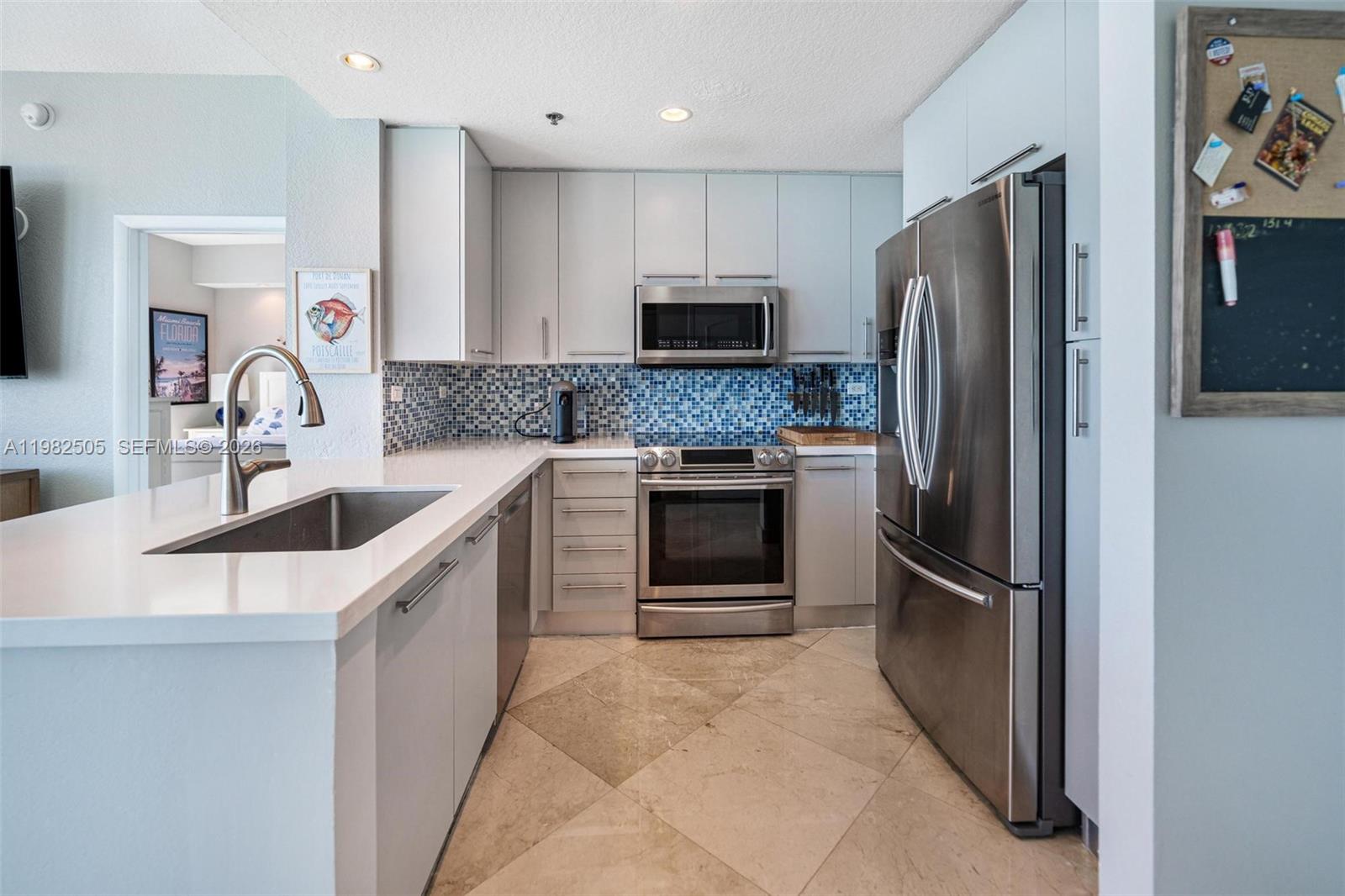 6515 Collins Ave # 1507