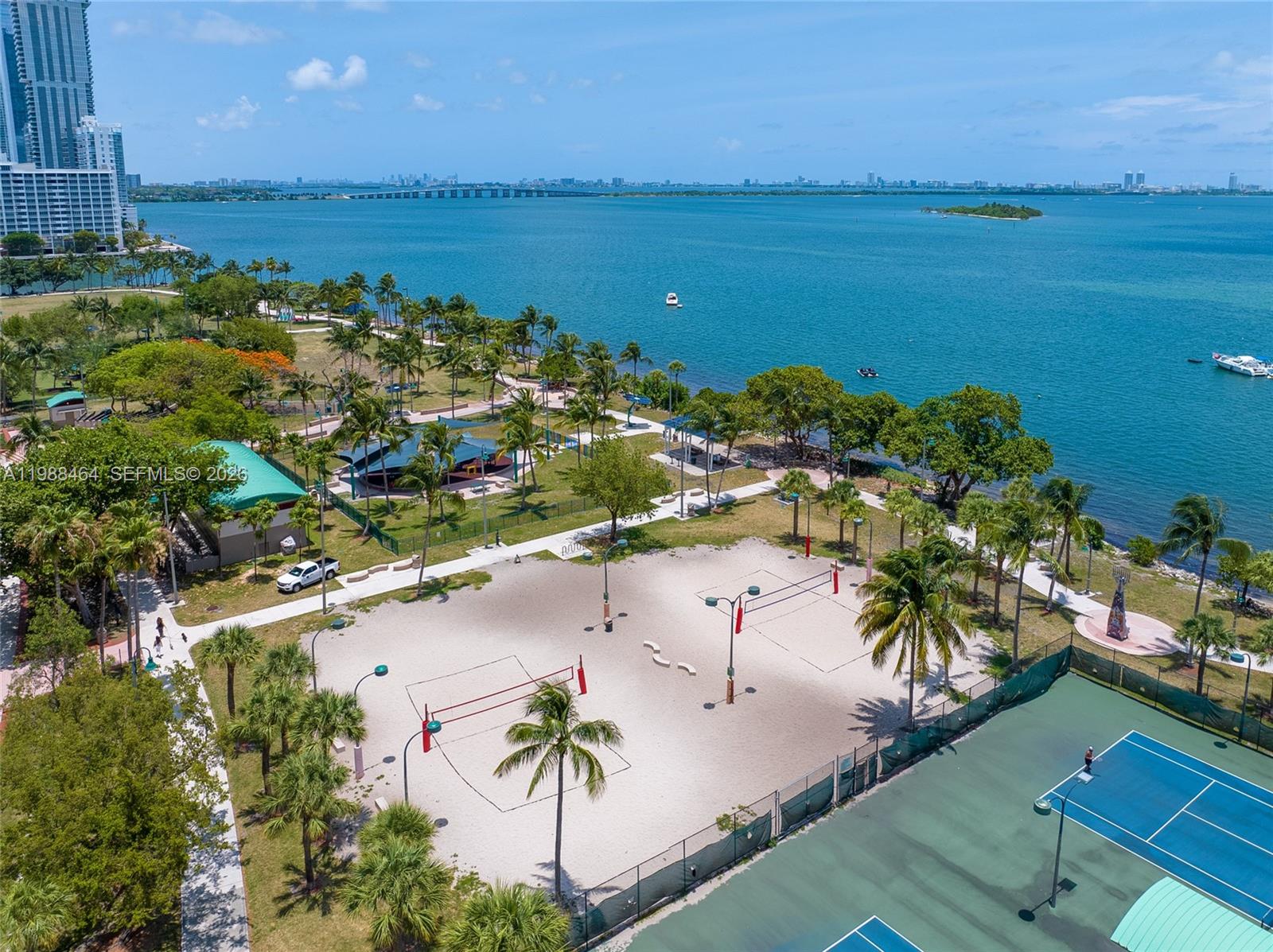 601 NE 27th St # 1507