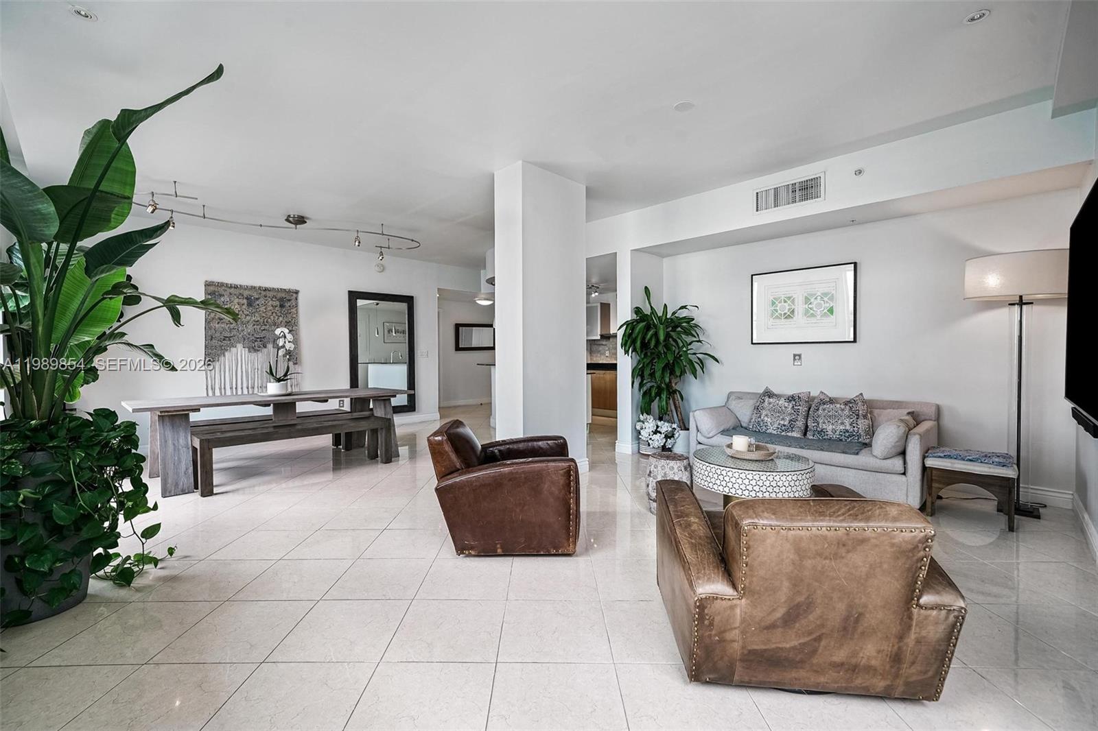 5970 Indian Creek Dr # 4 Unit: PH-4