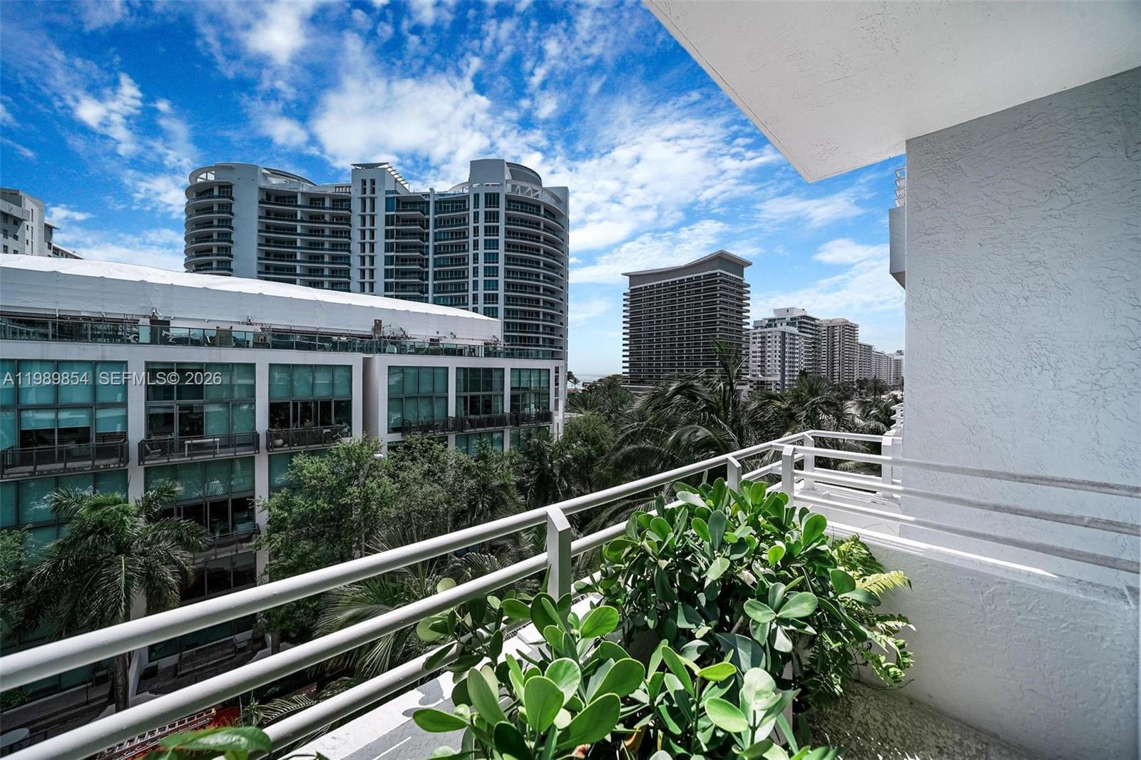 5970 Indian Creek Dr # 4 Unit: PH-4